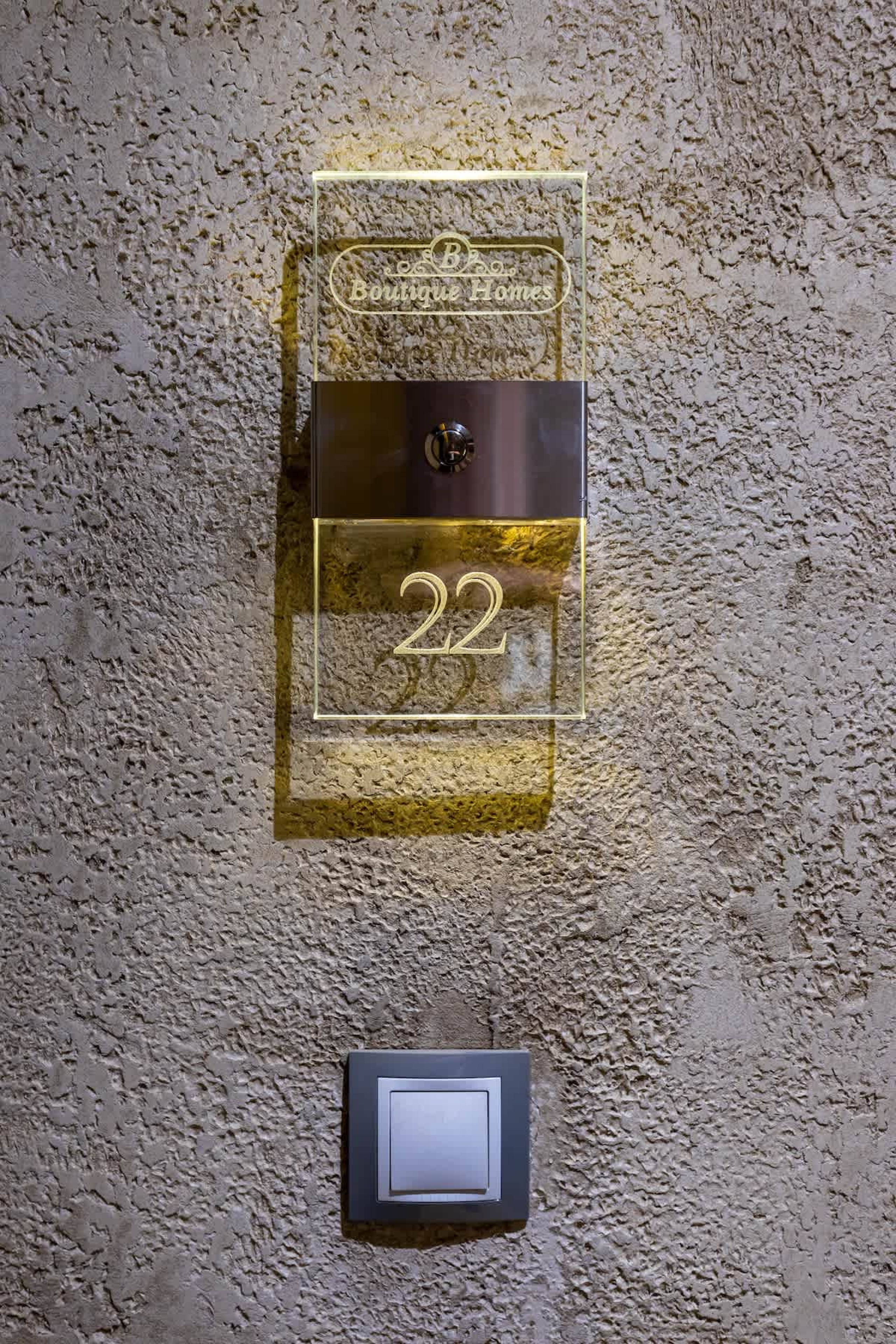 Scoutaround White Logo