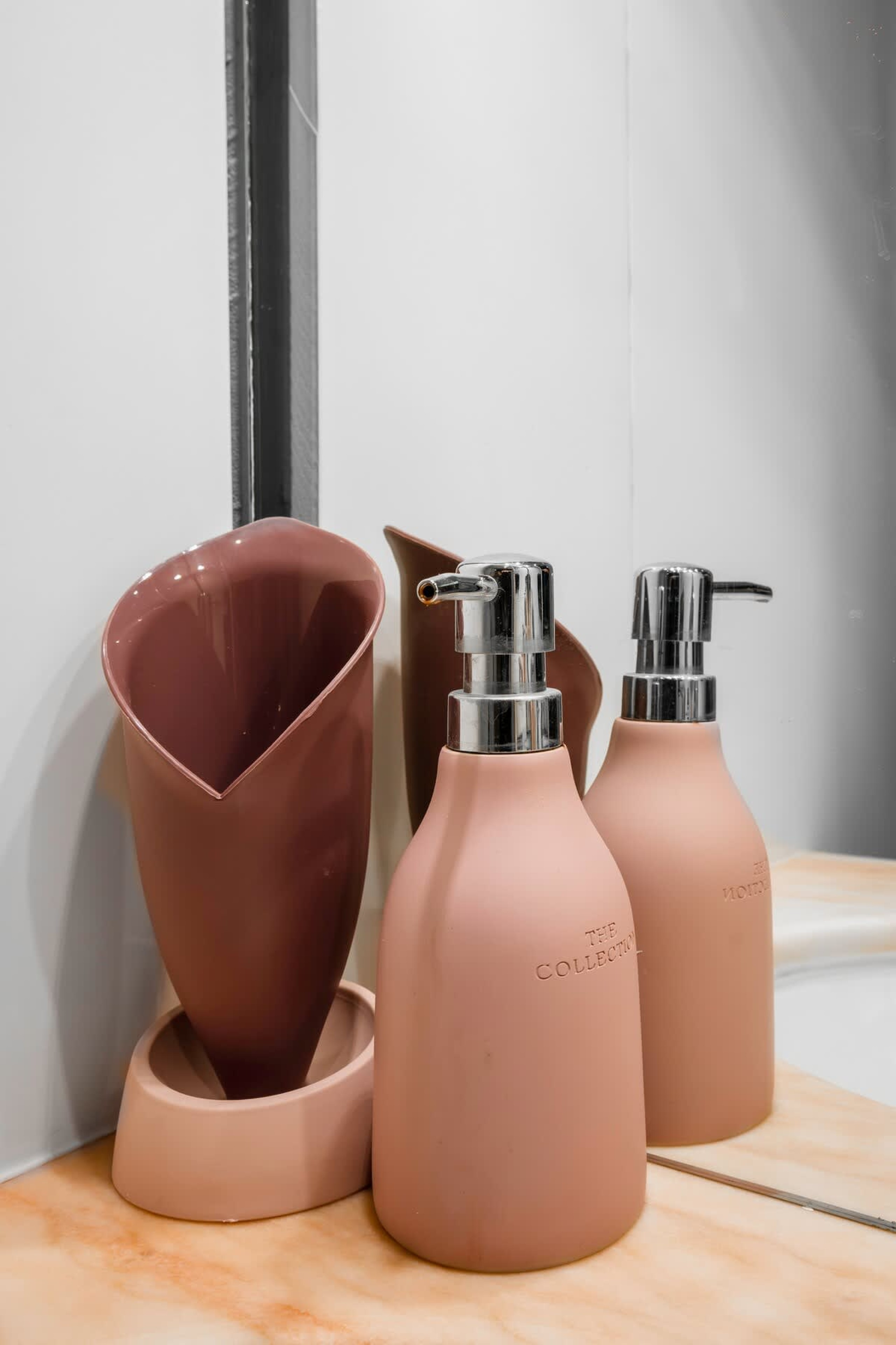 Scoutaround White Logo