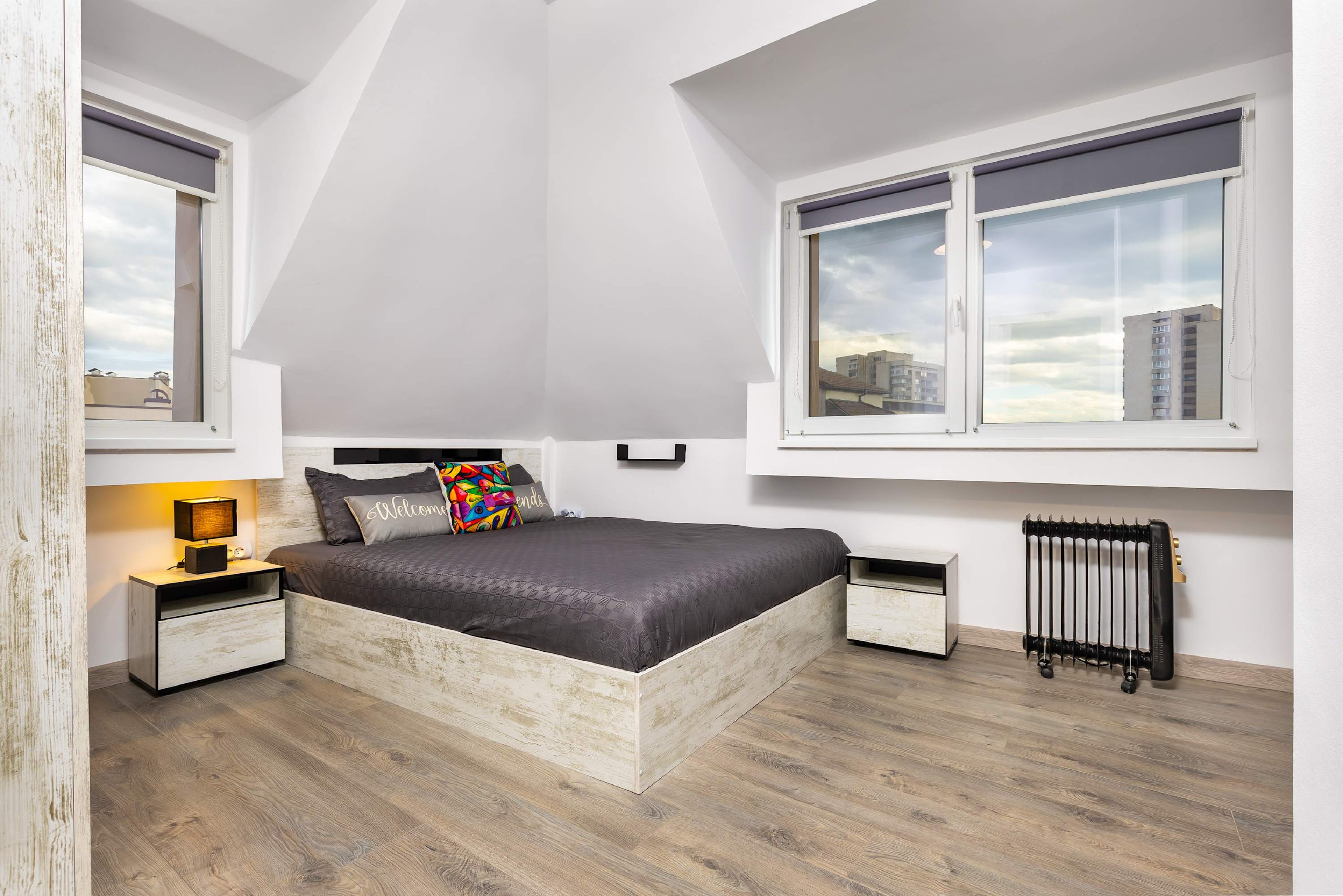 Scoutaround White Logo