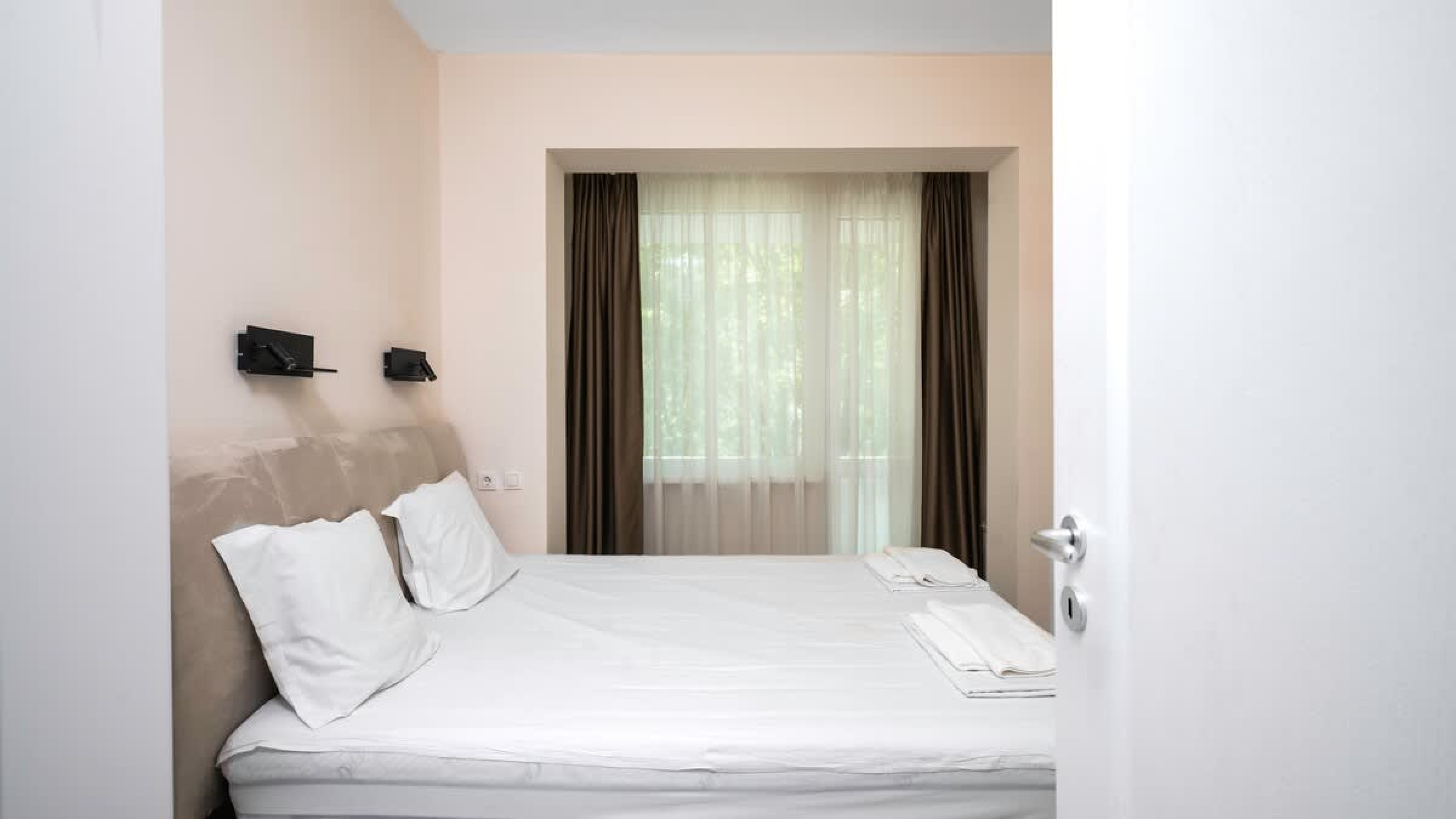 Scoutaround White Logo