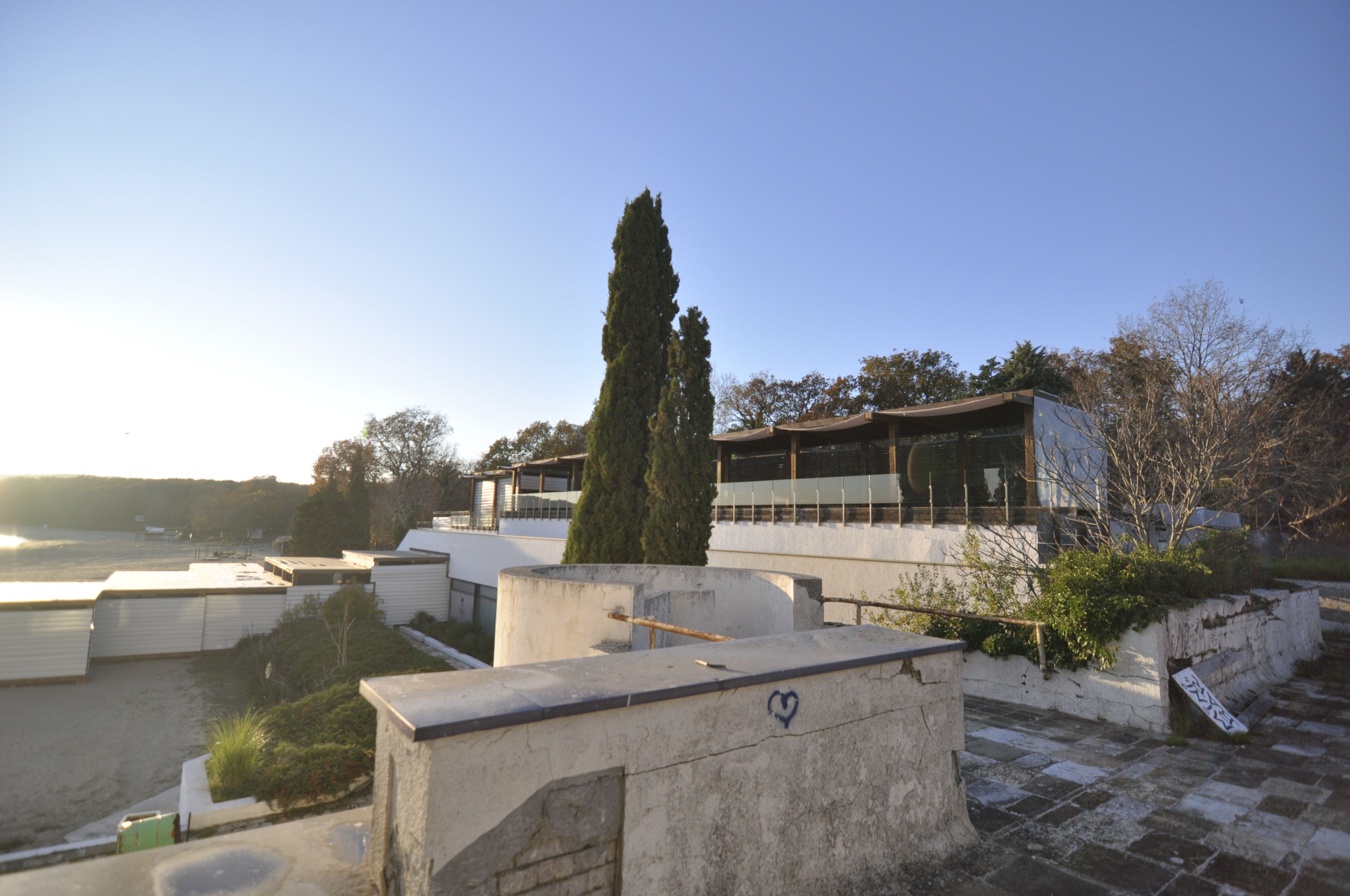 Scoutaround White Logo