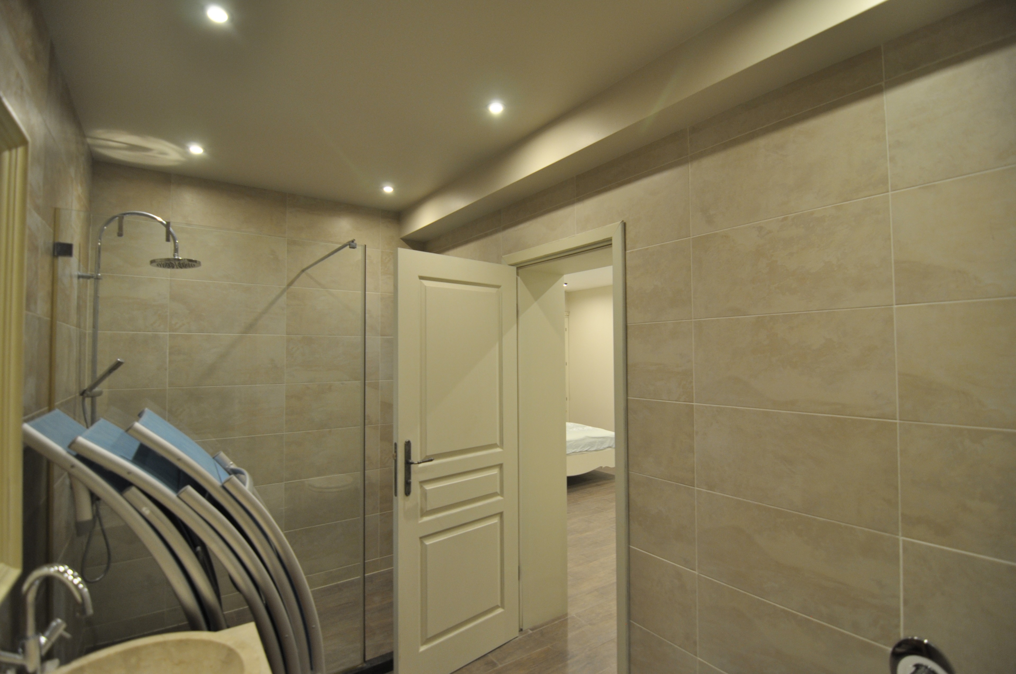 Scoutaround White Logo