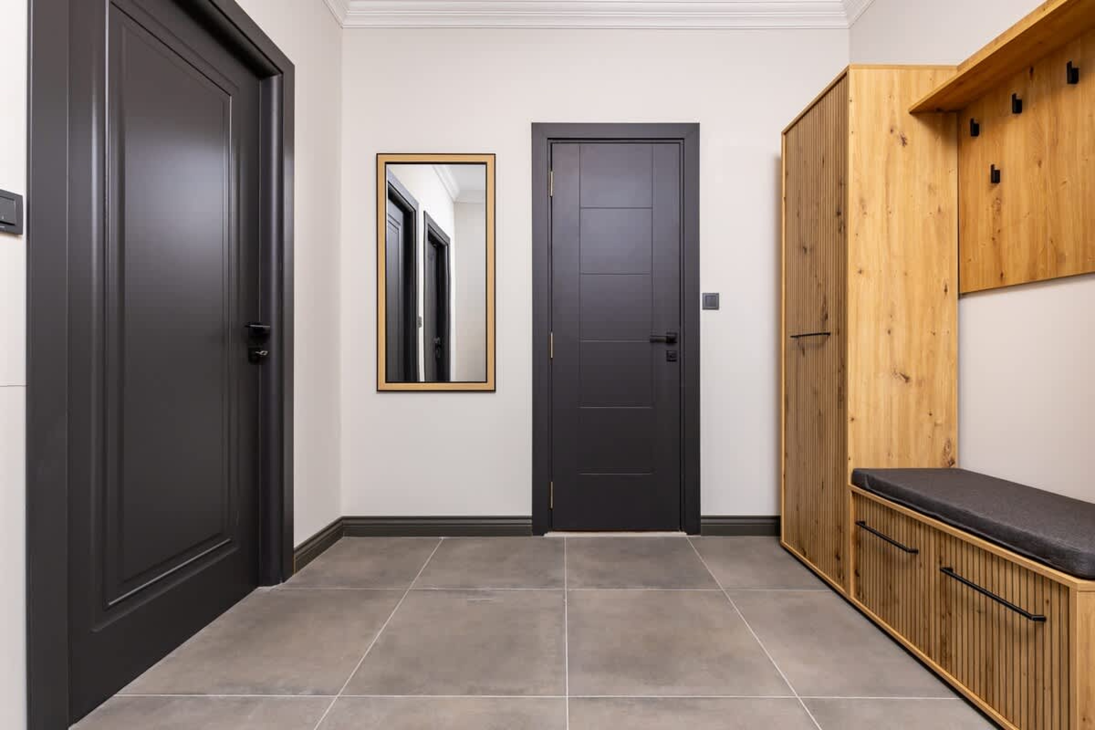 Scoutaround White Logo