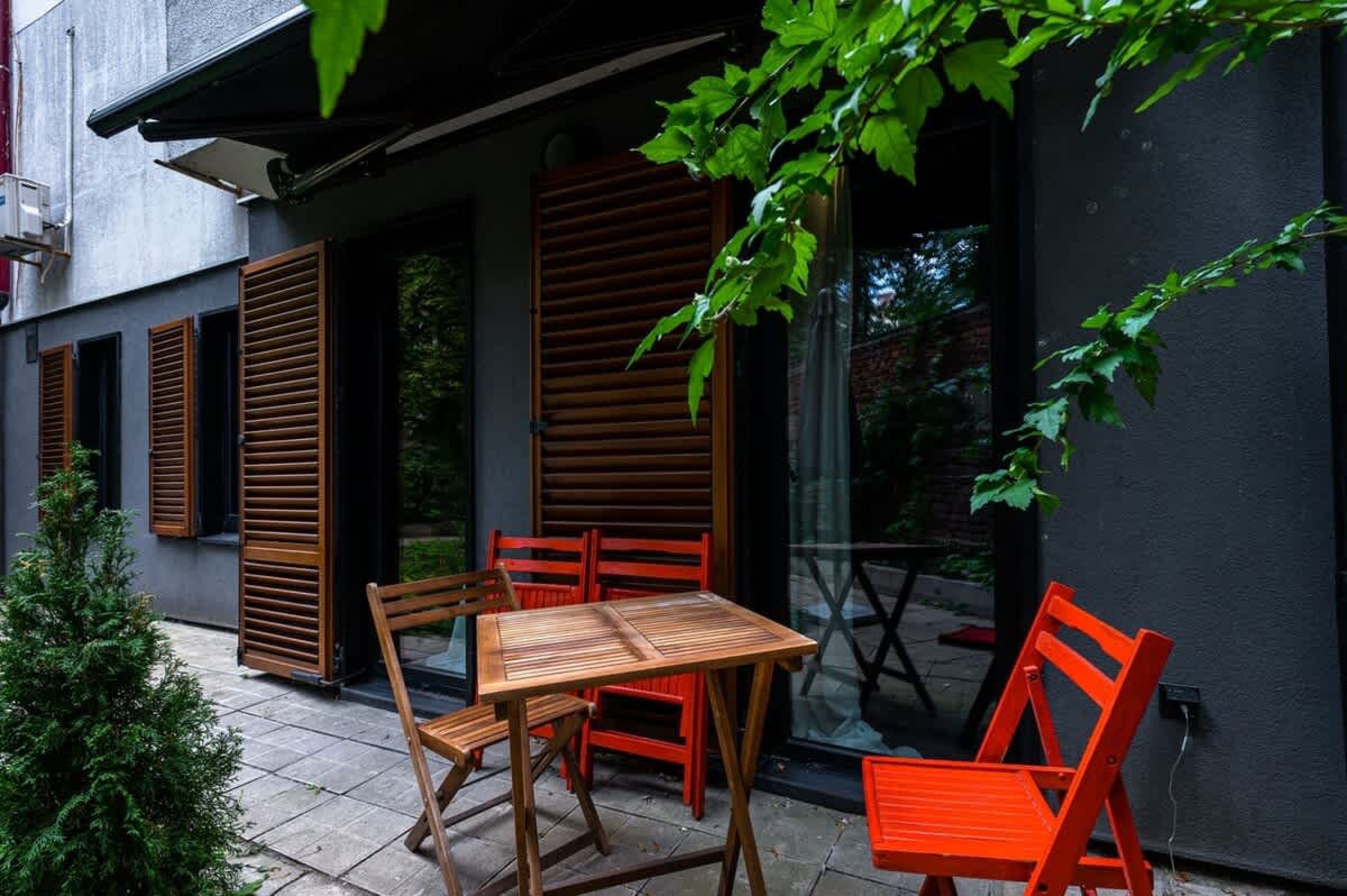 Scoutaround White Logo