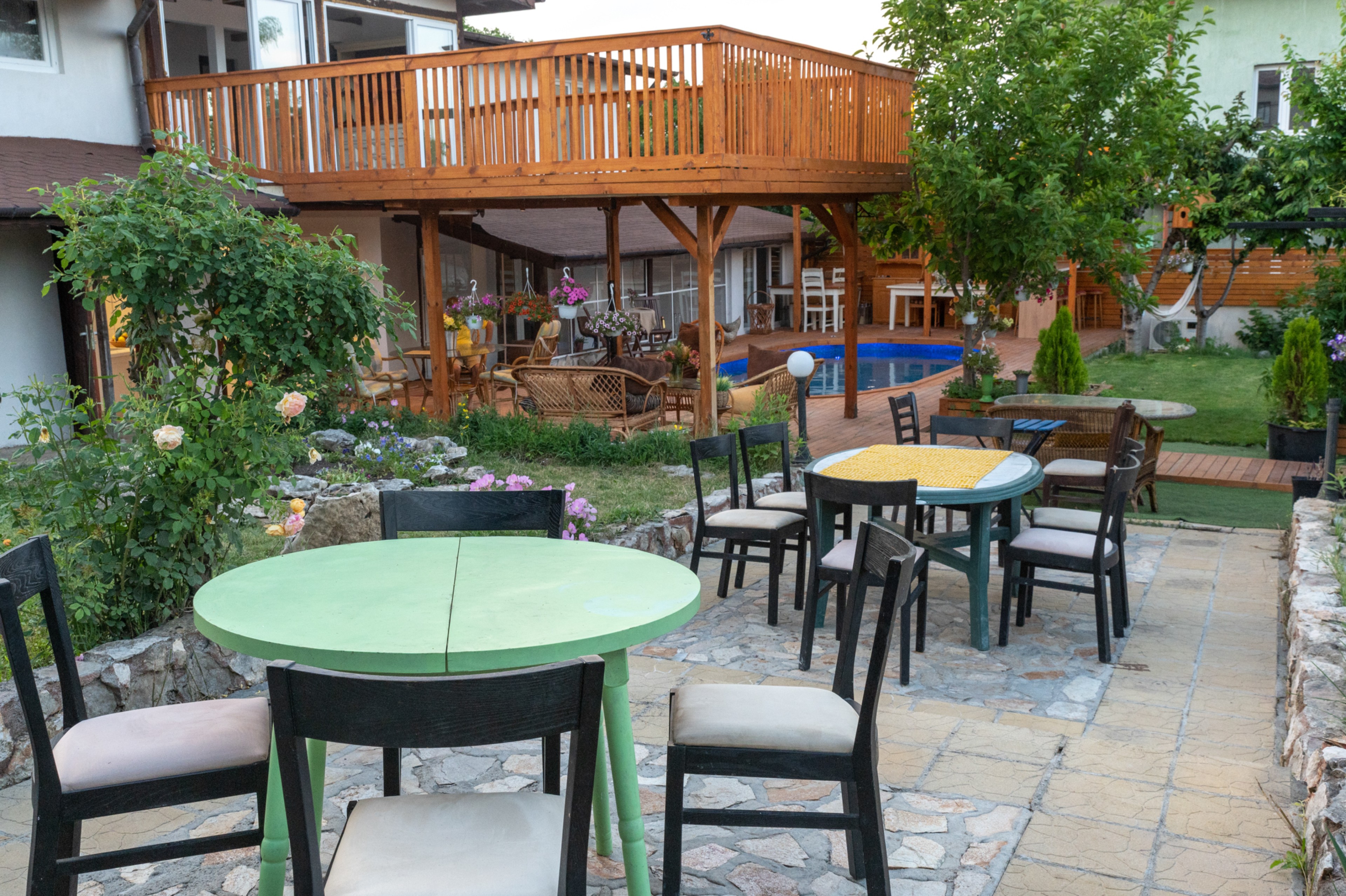 Scoutaround White Logo