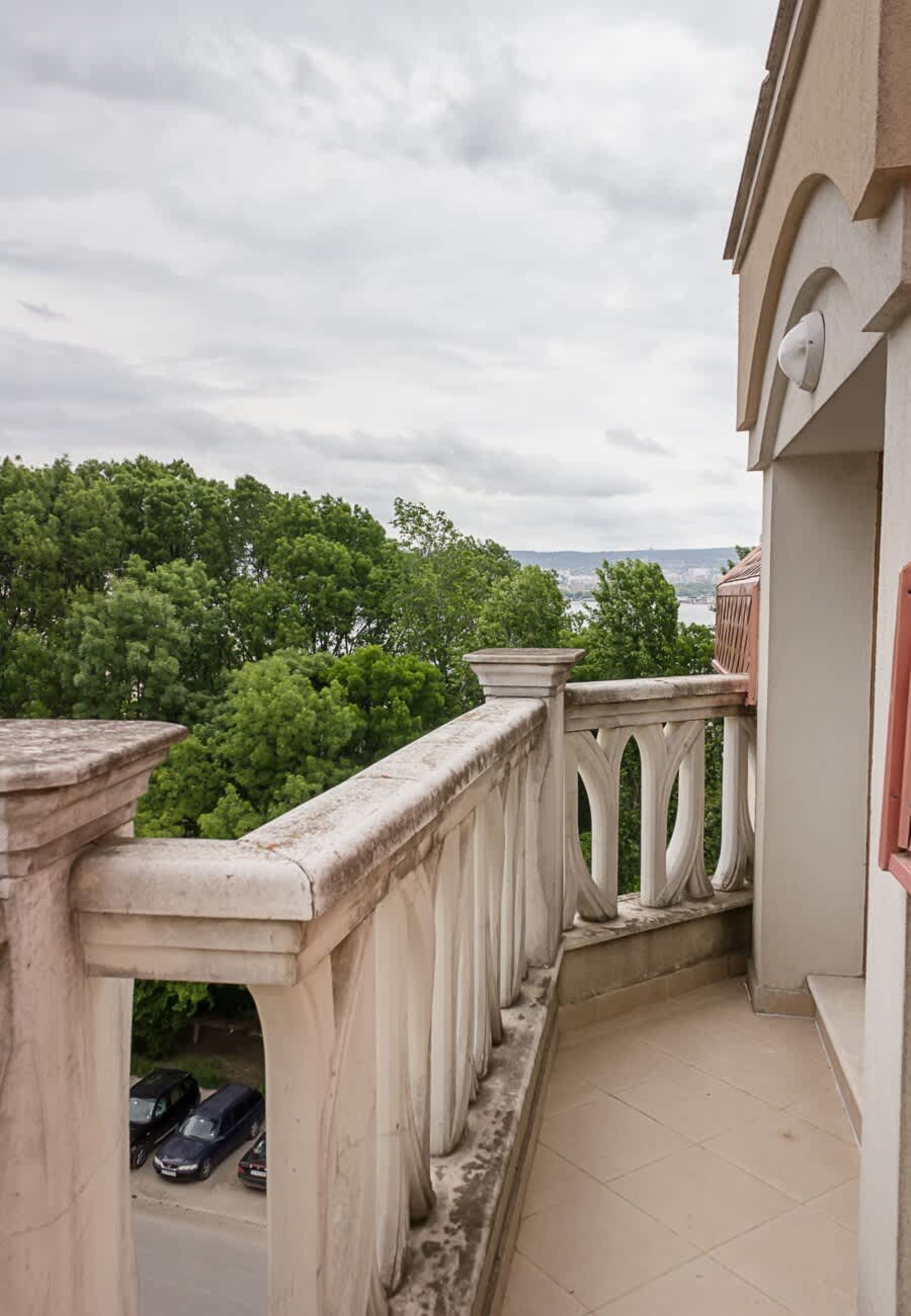 Scoutaround White Logo