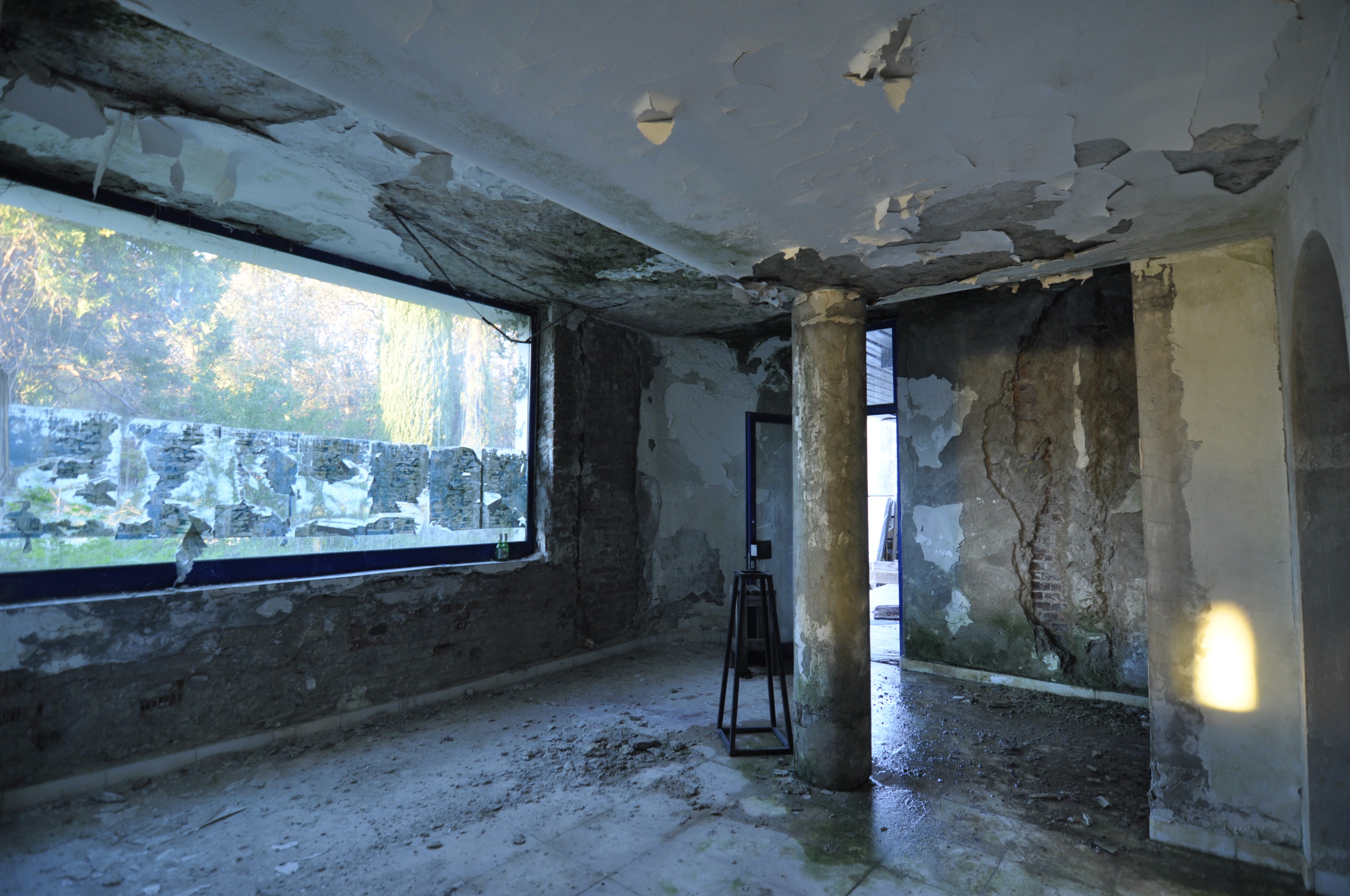 Scoutaround White Logo