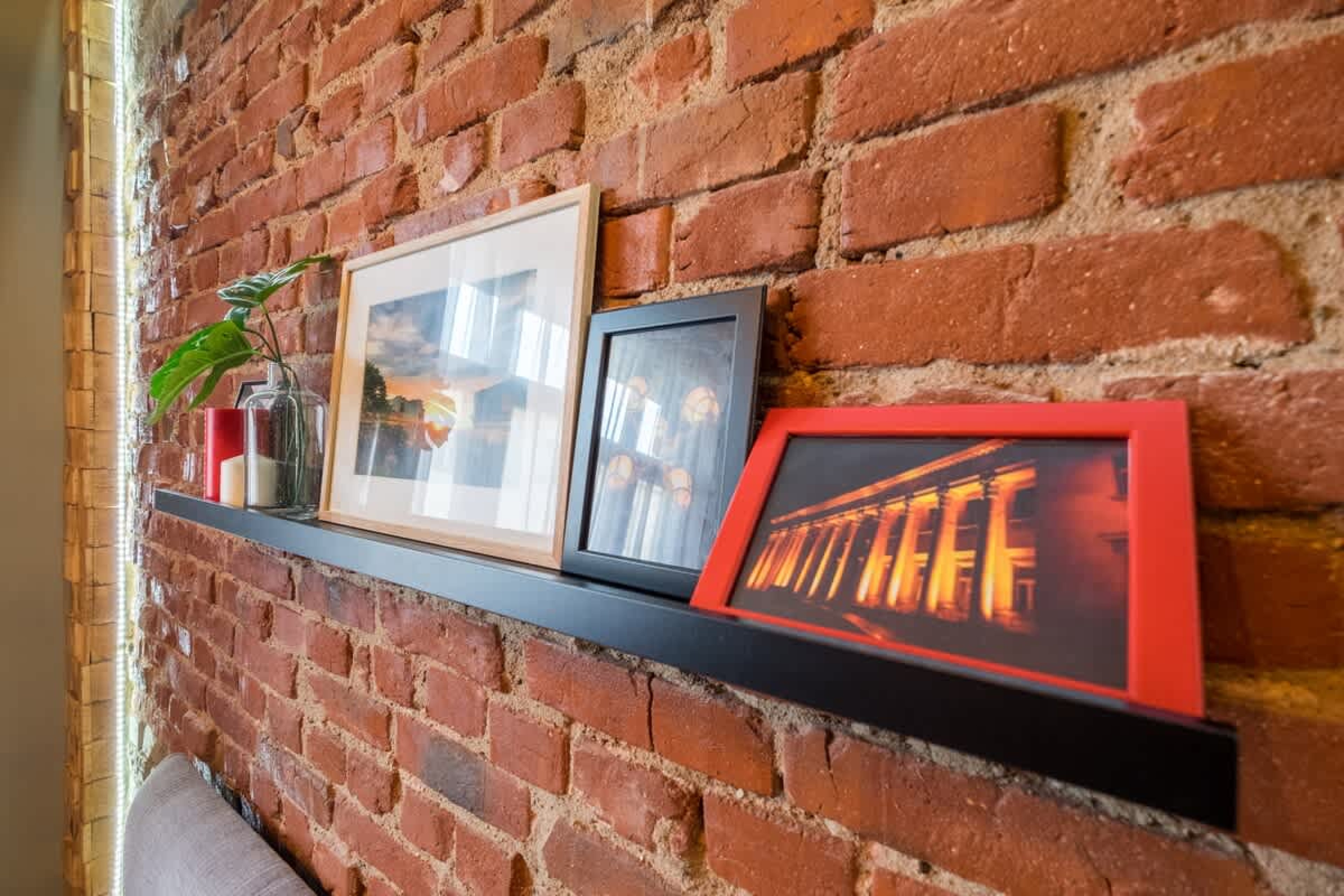 Scoutaround White Logo