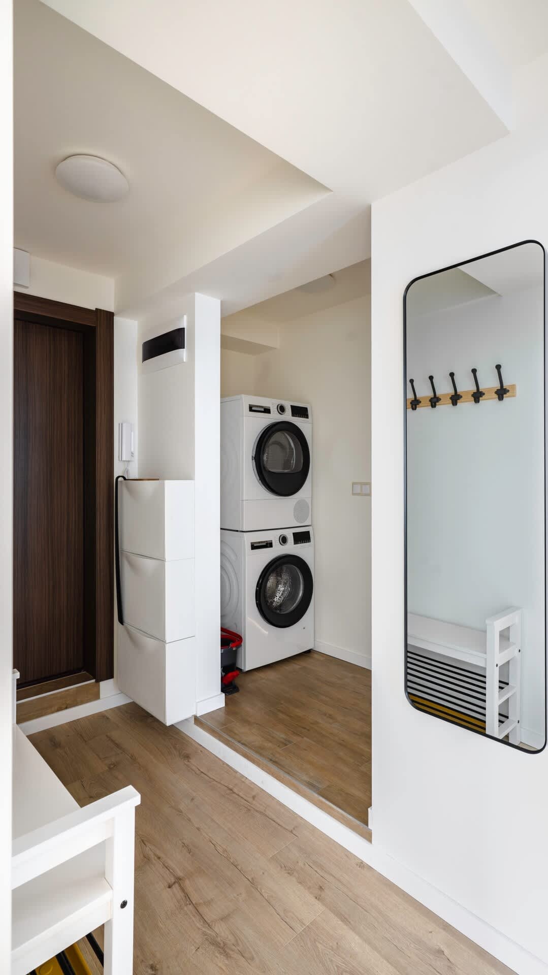 Scoutaround White Logo