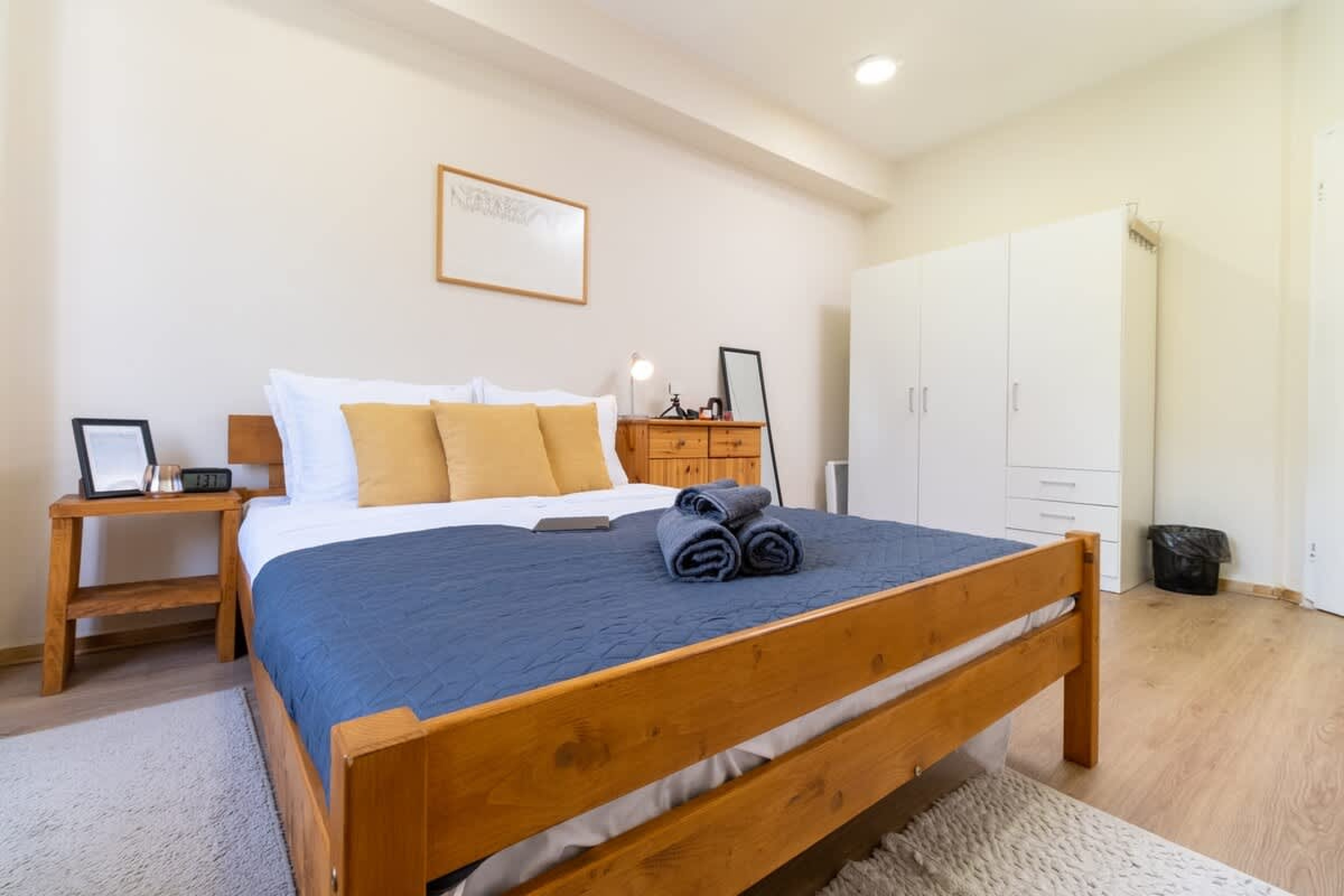 Scoutaround White Logo