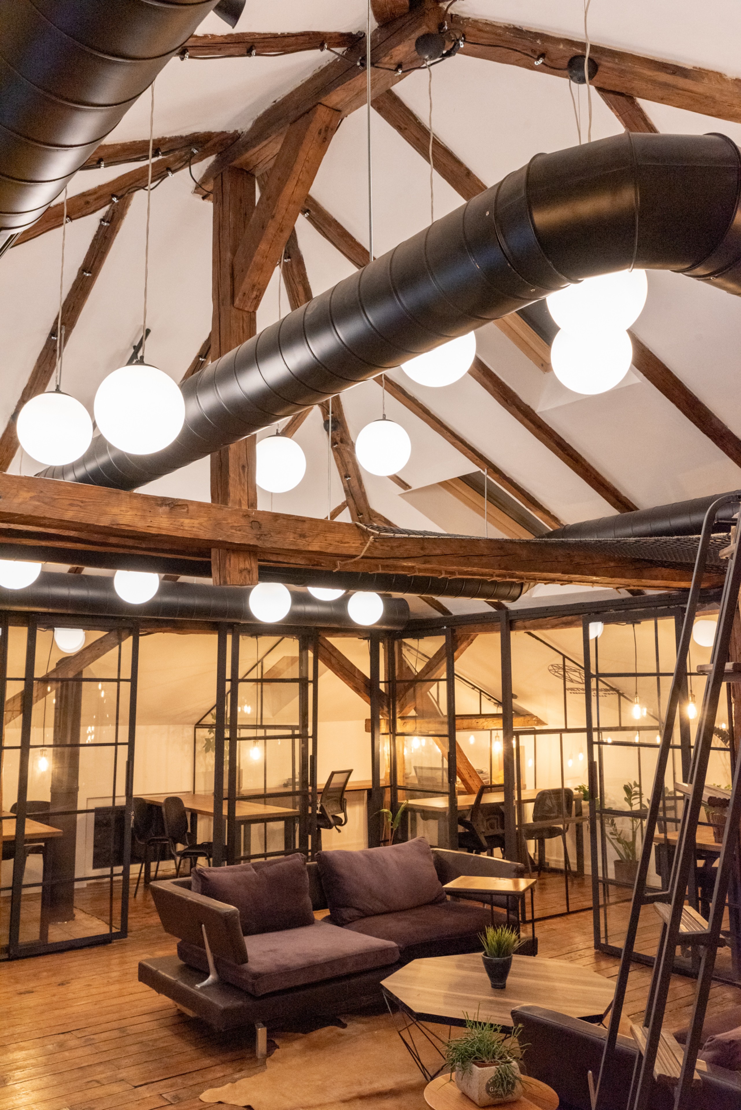 Scoutaround White Logo