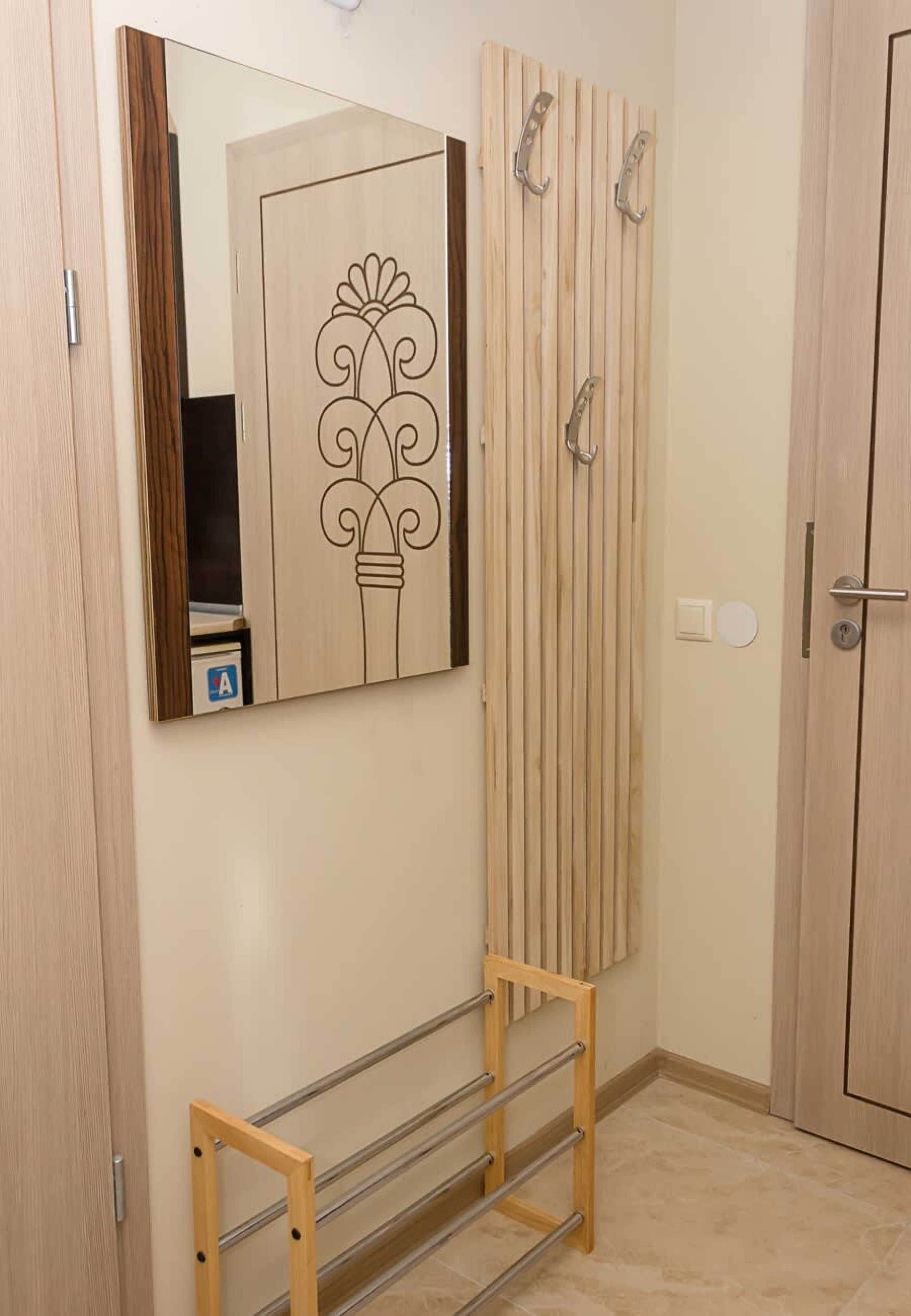 Scoutaround White Logo