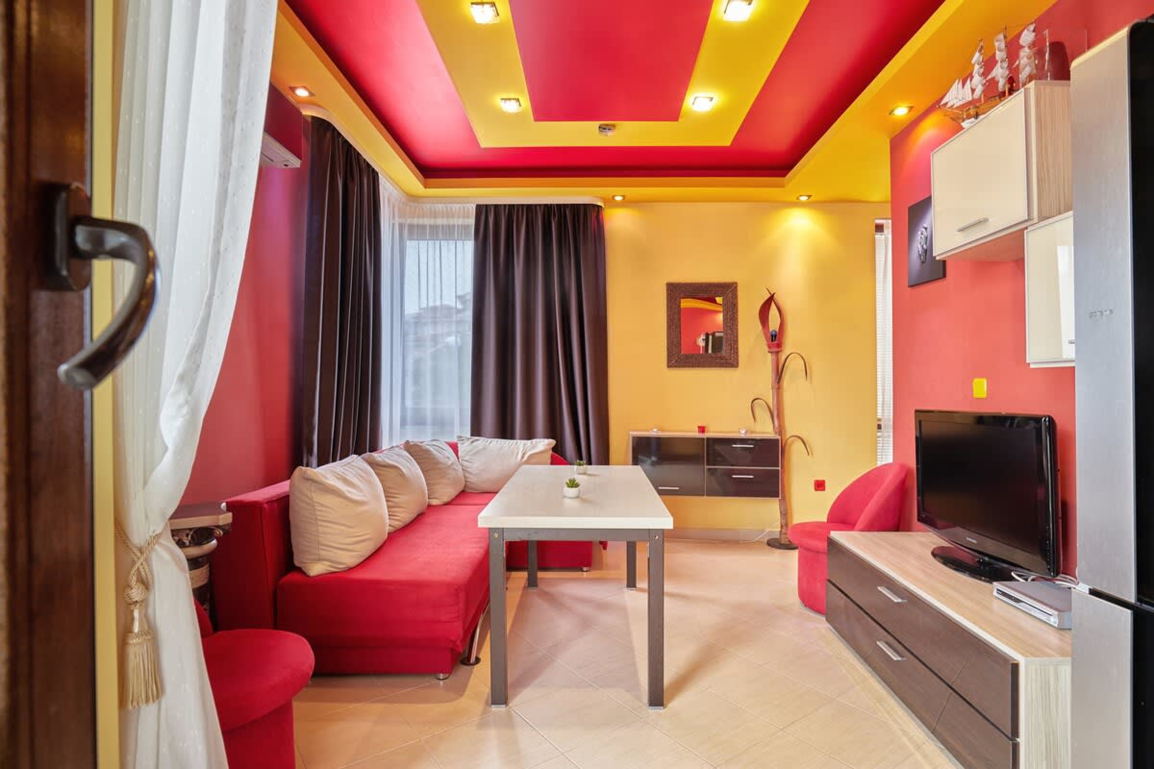 Scoutaround White Logo