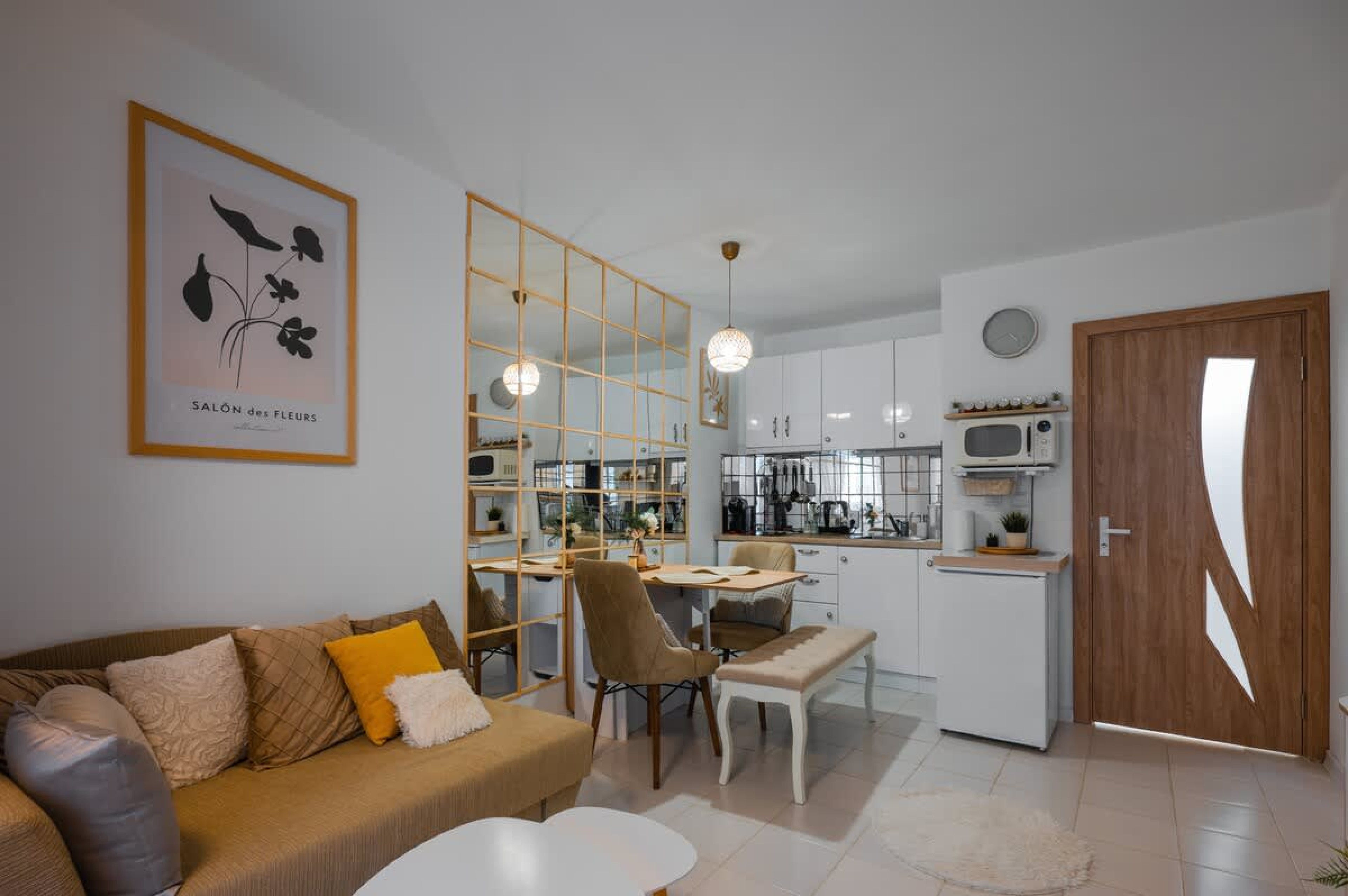 Scoutaround White Logo