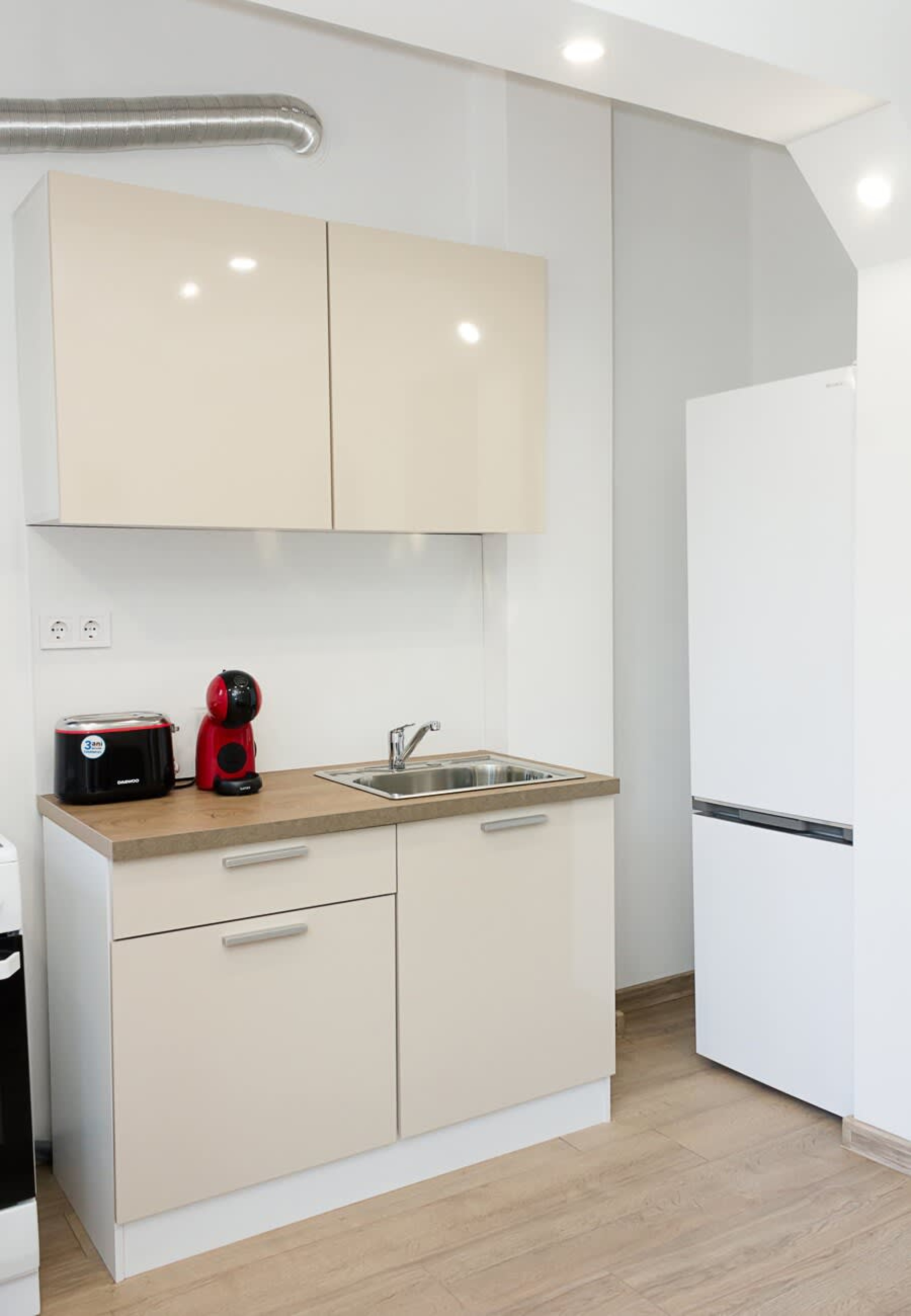 Scoutaround White Logo