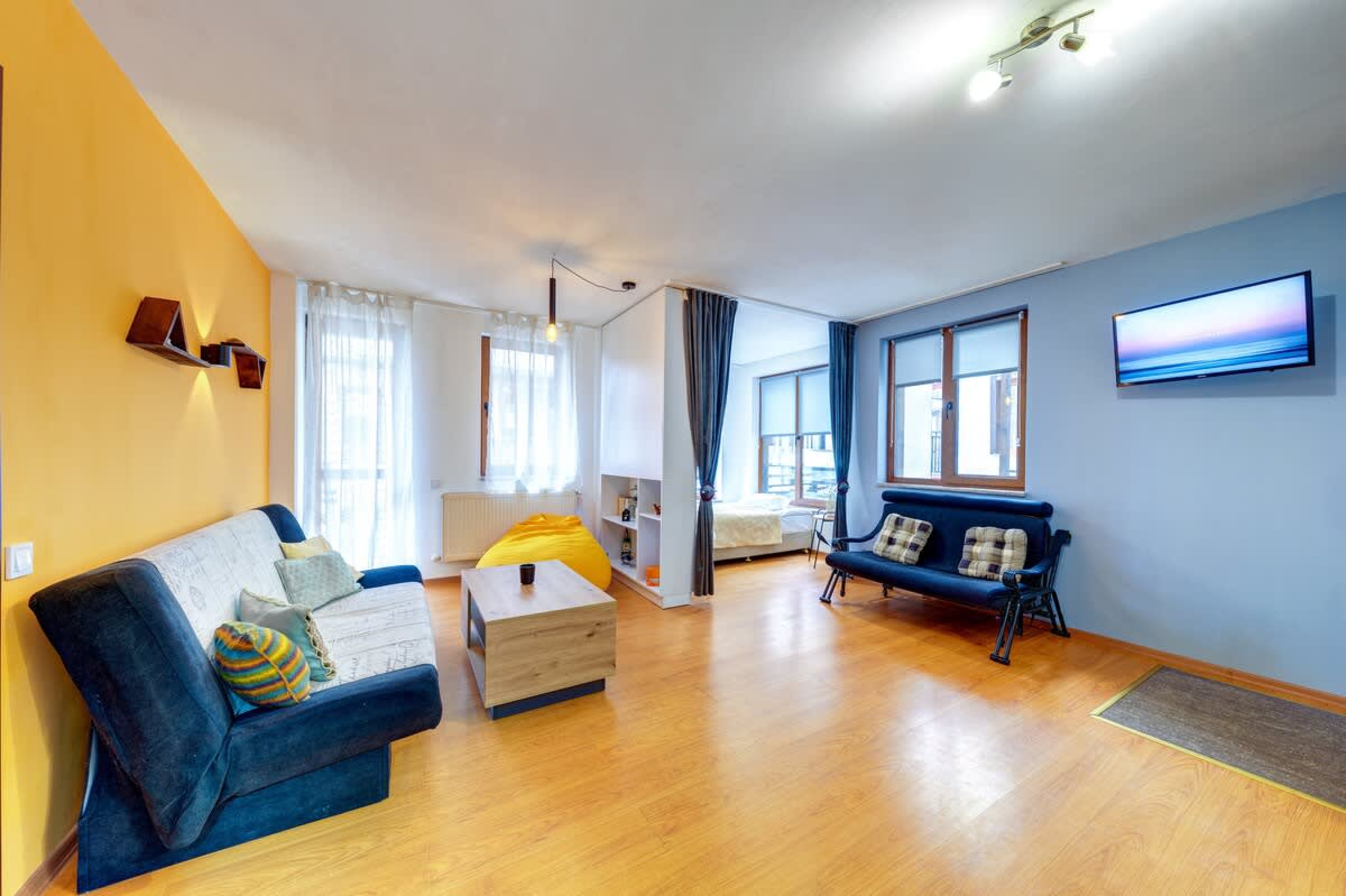 Scoutaround White Logo