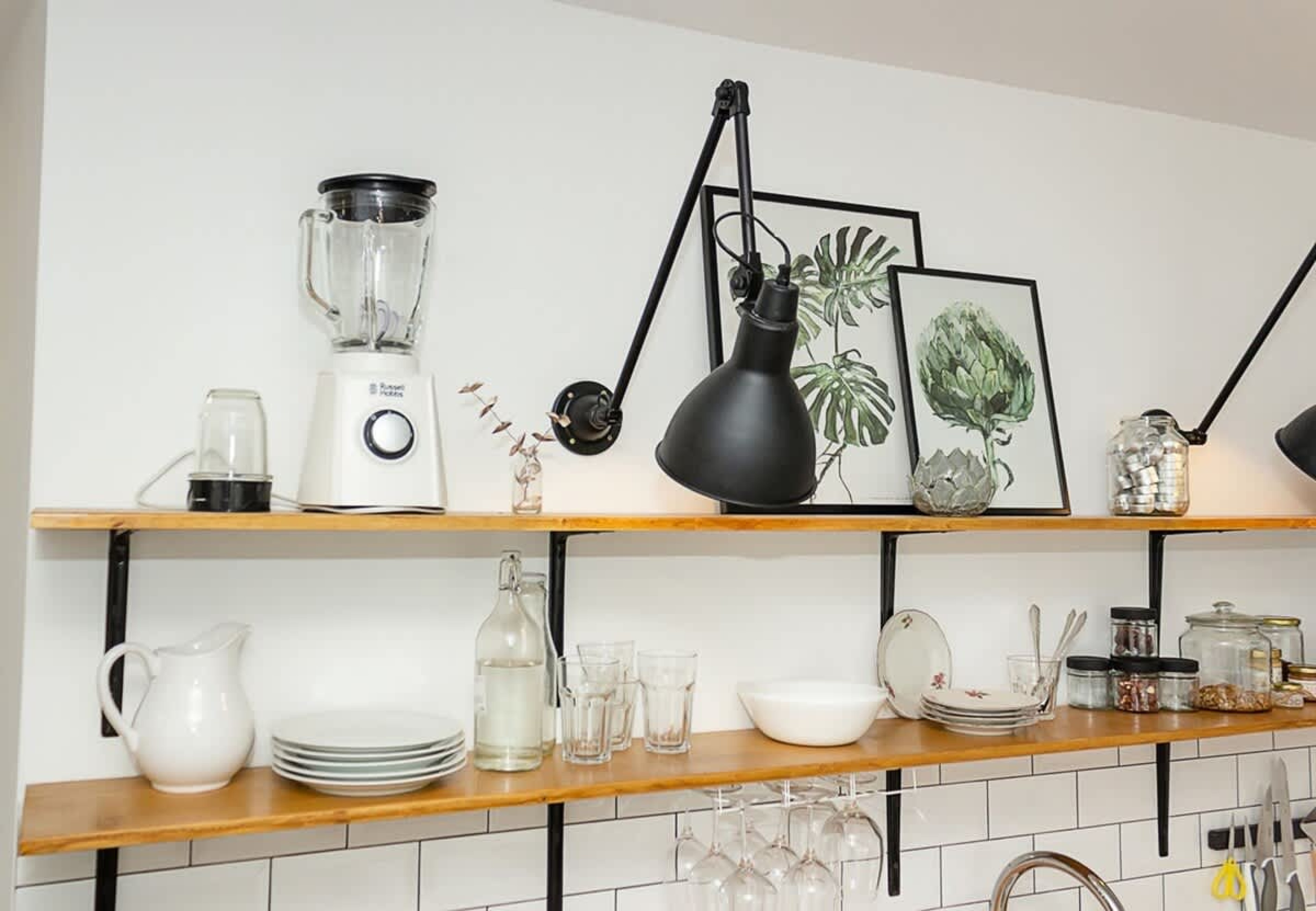 Scoutaround White Logo