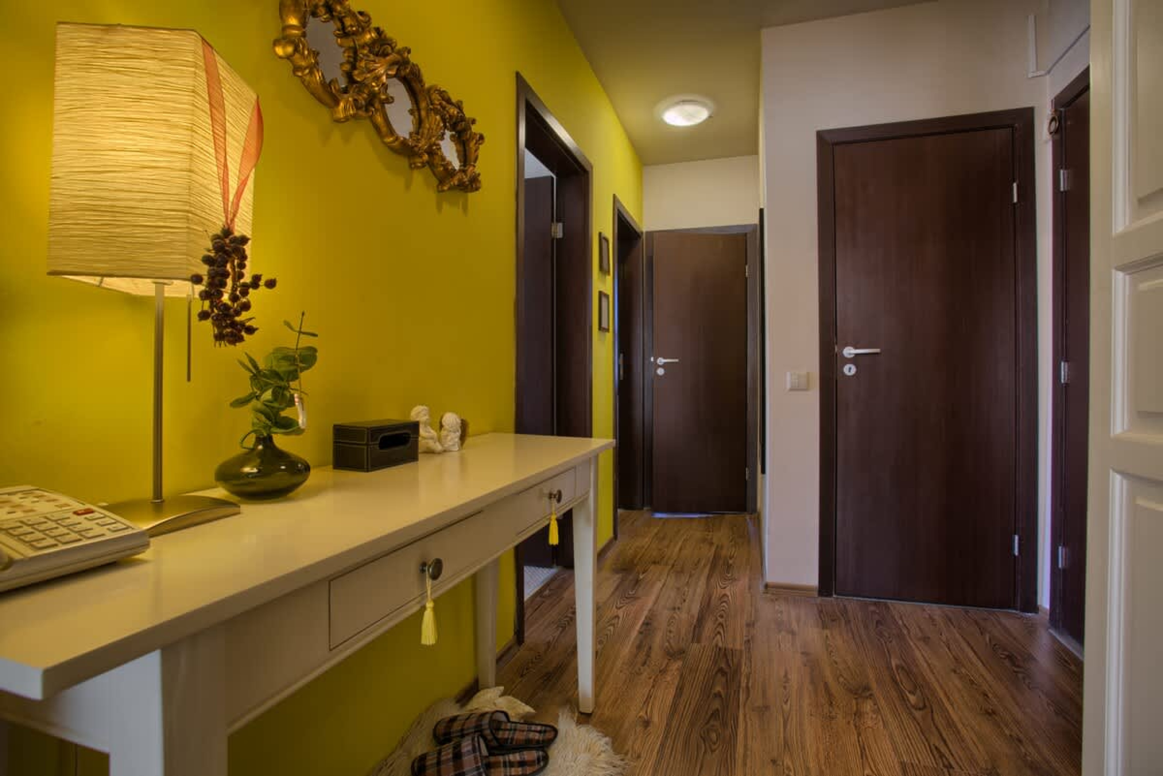 Scoutaround White Logo