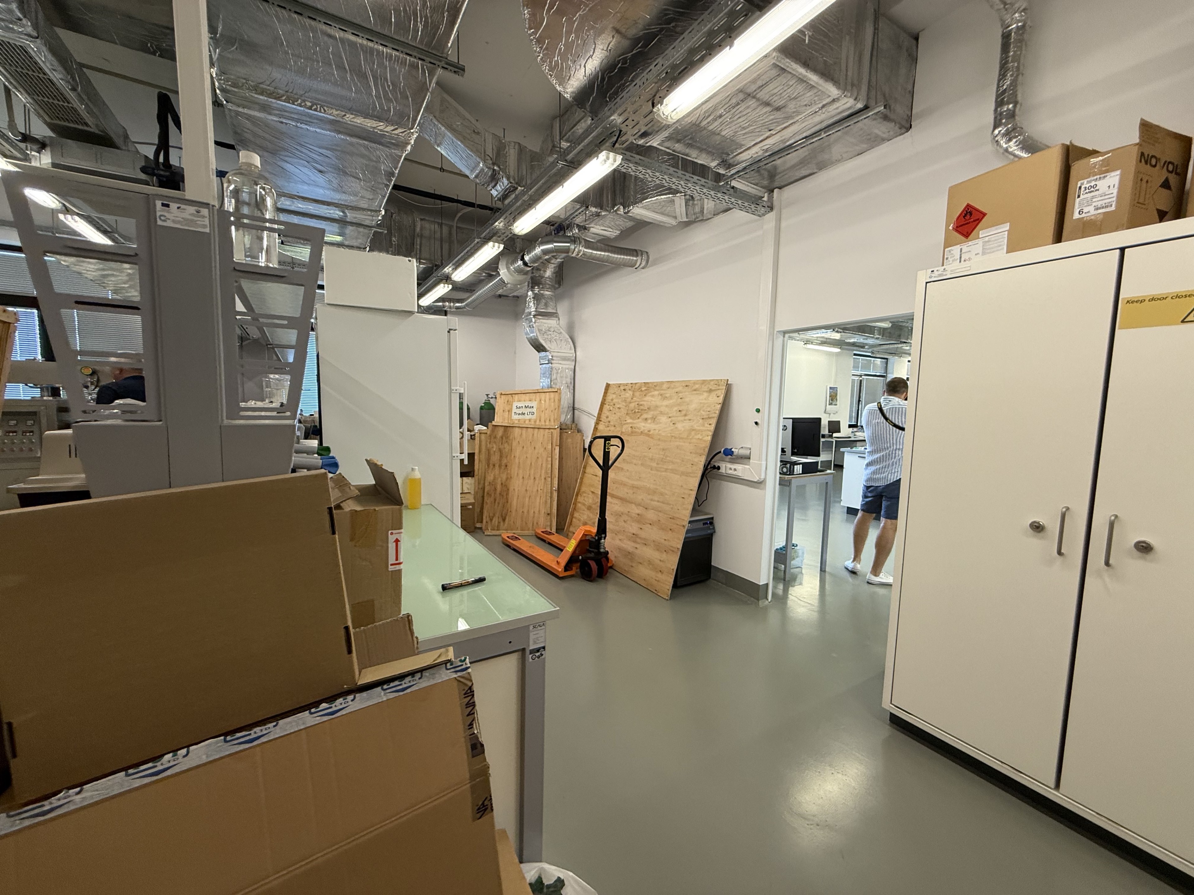 Scoutaround White Logo