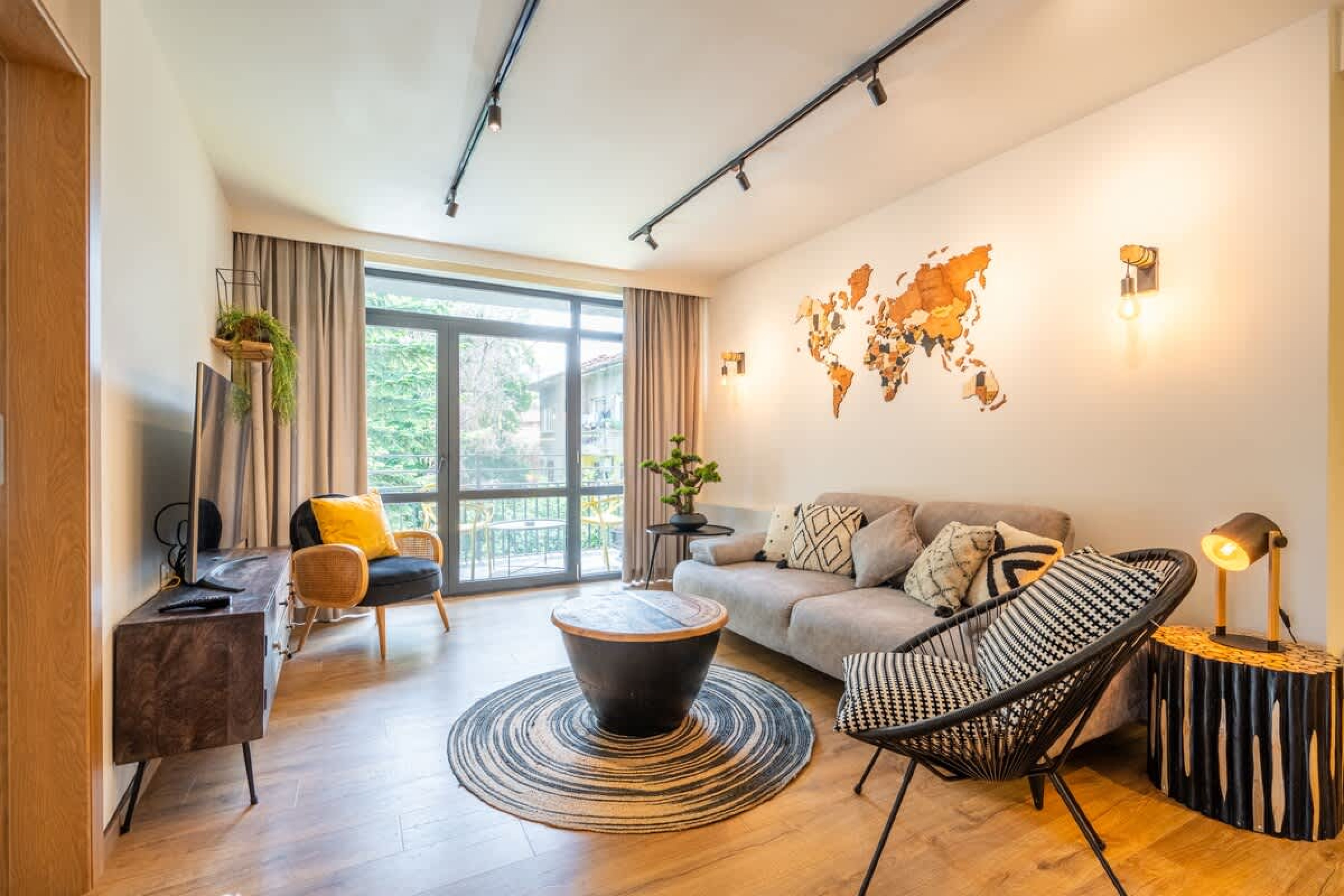 Scoutaround White Logo