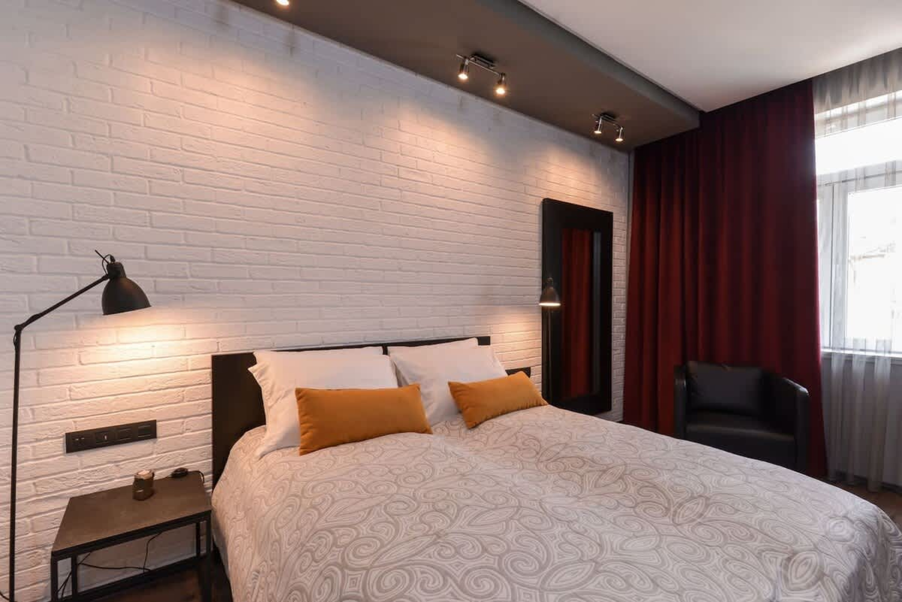 Scoutaround White Logo