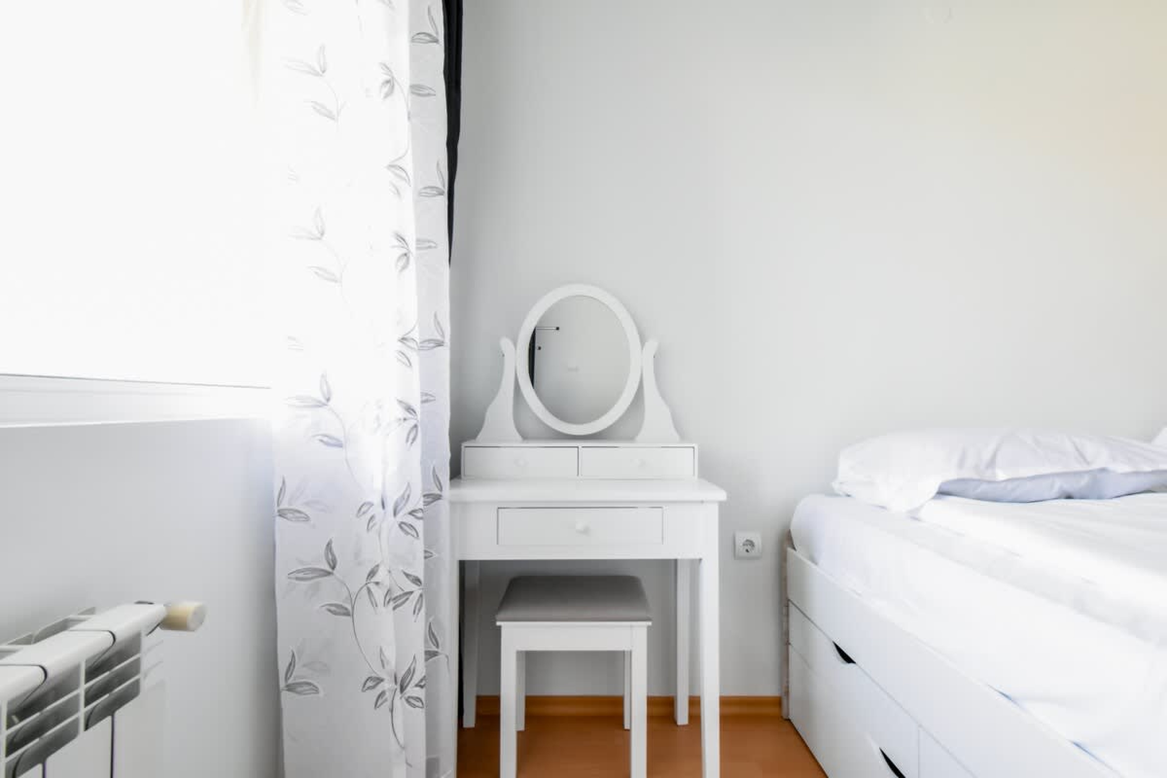 Scoutaround White Logo