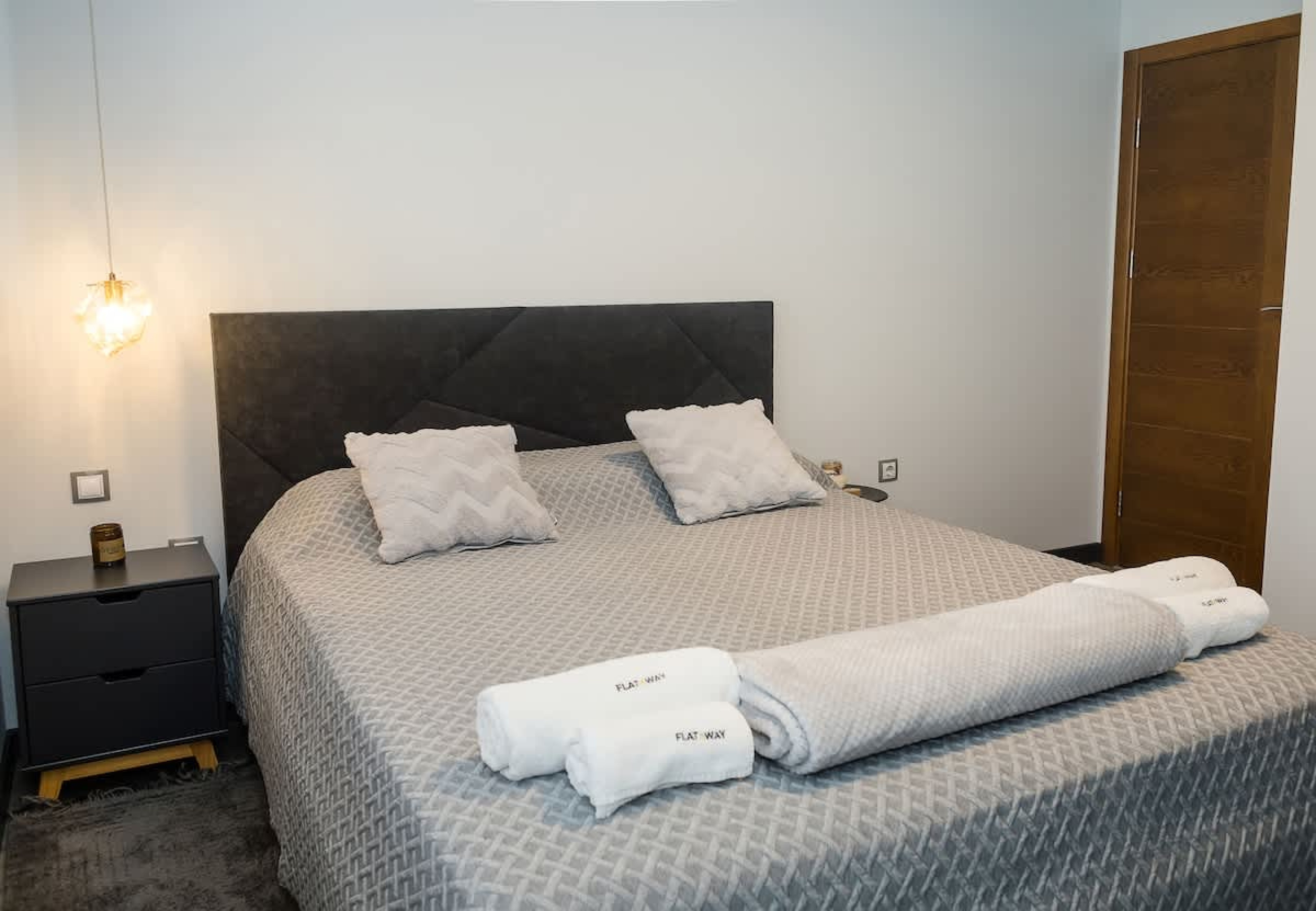 Scoutaround White Logo