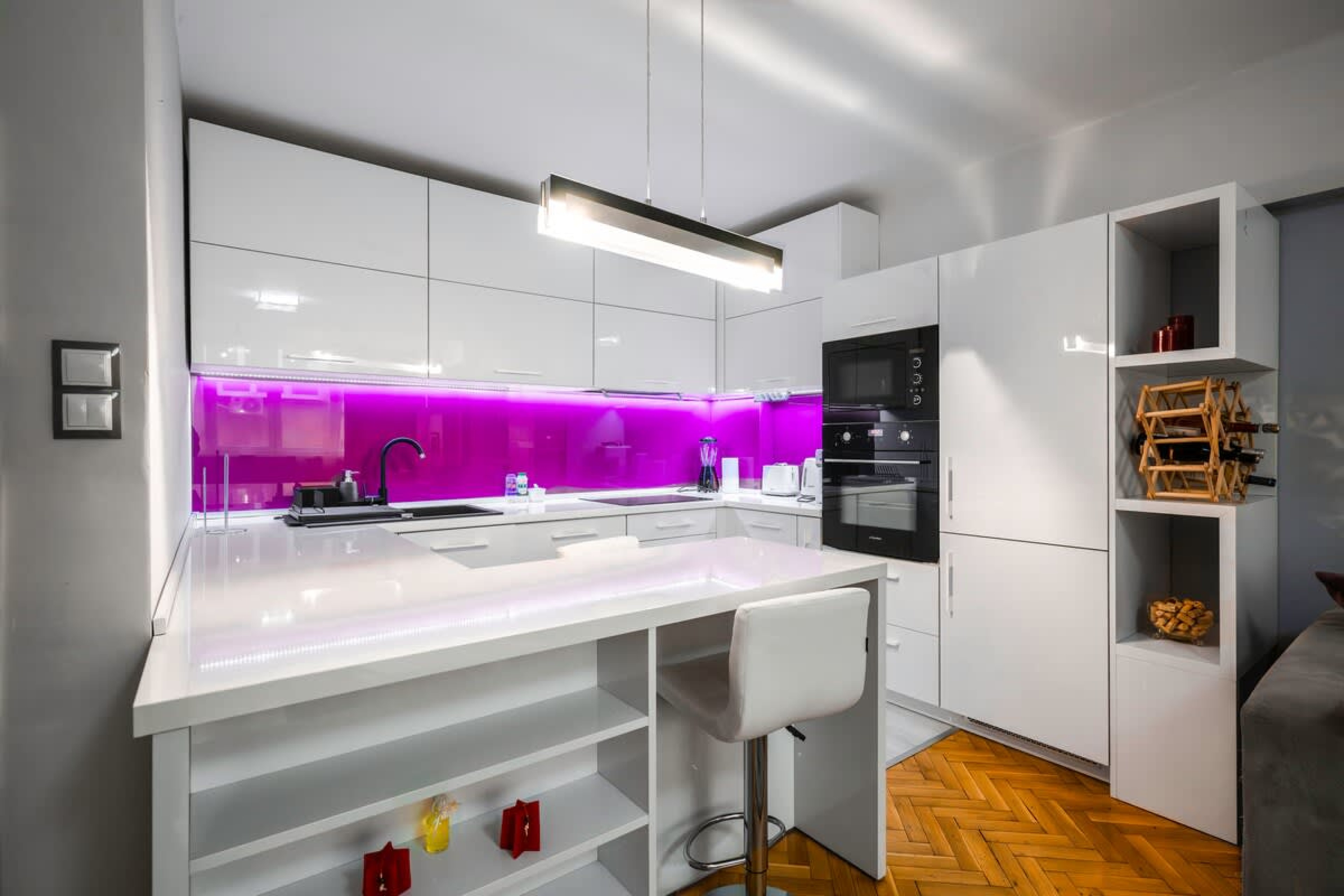 Scoutaround White Logo