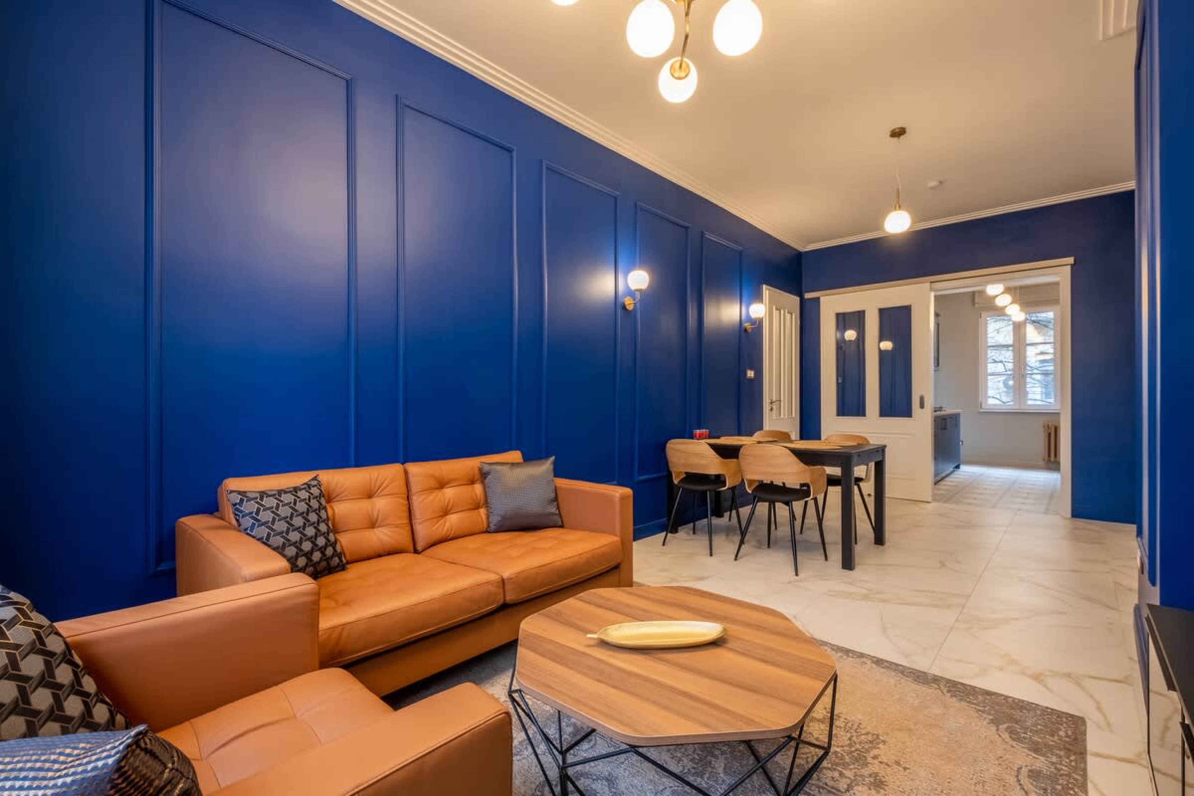 Scoutaround White Logo