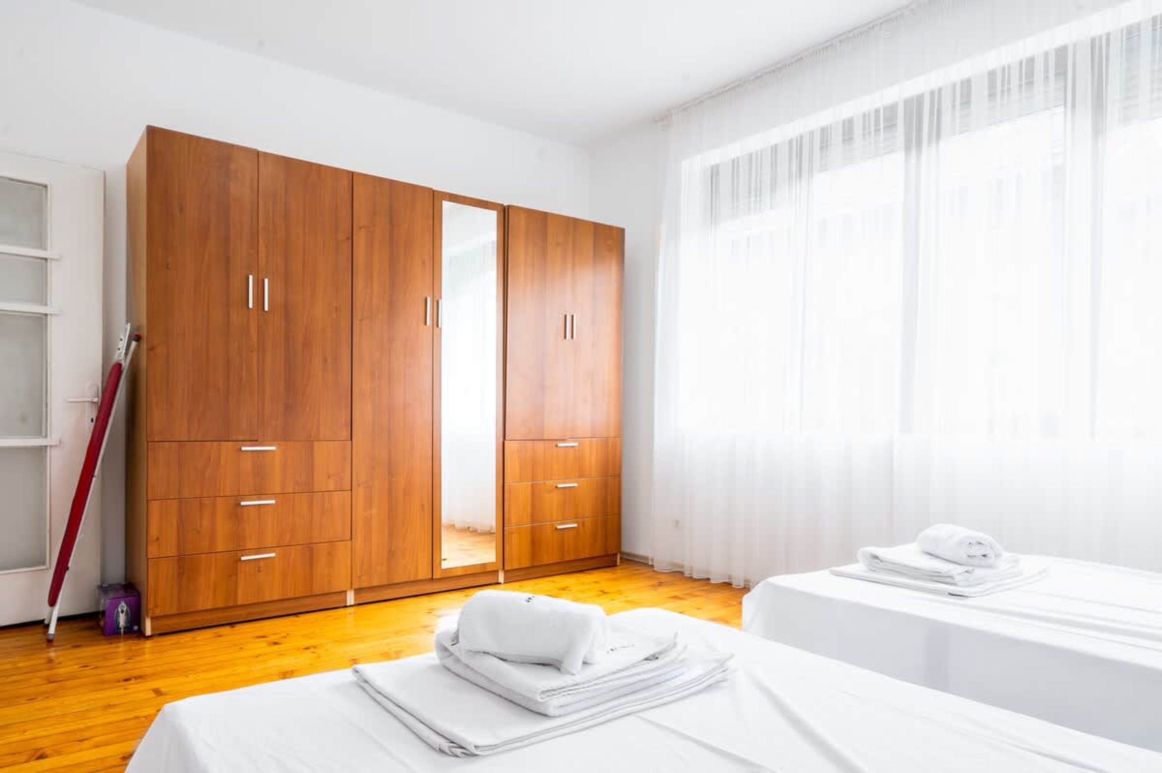 Scoutaround White Logo