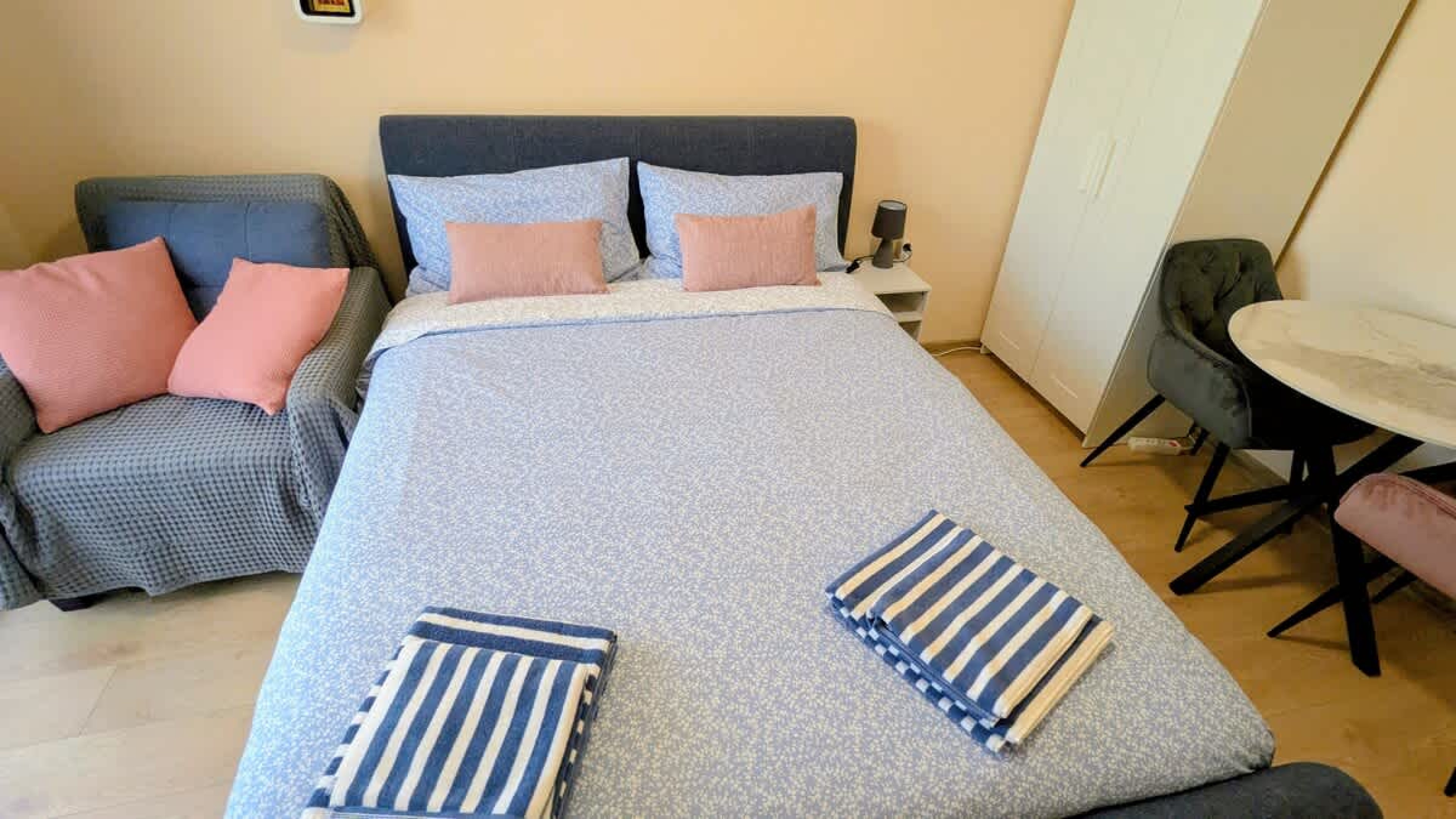 Scoutaround White Logo