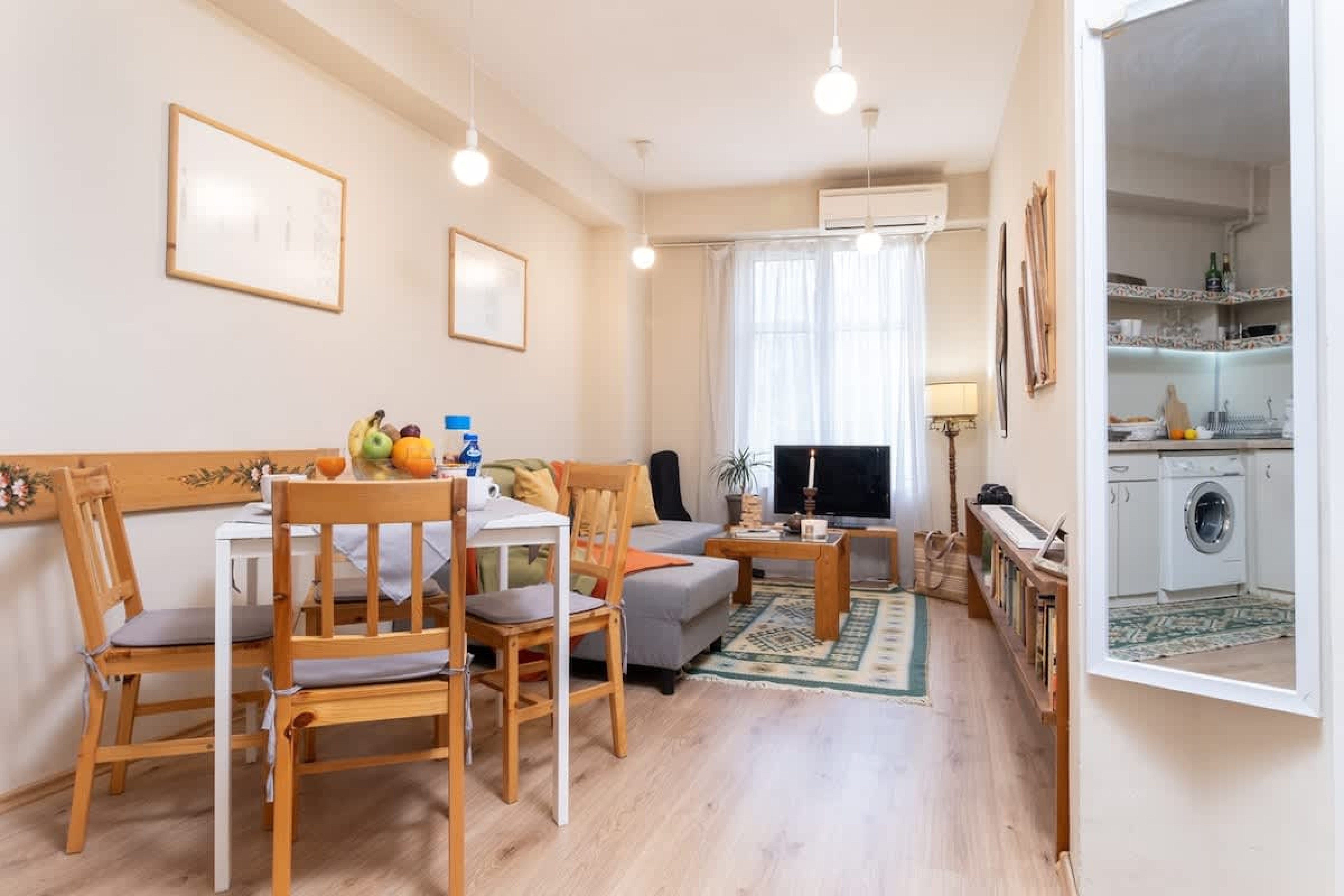 Scoutaround White Logo