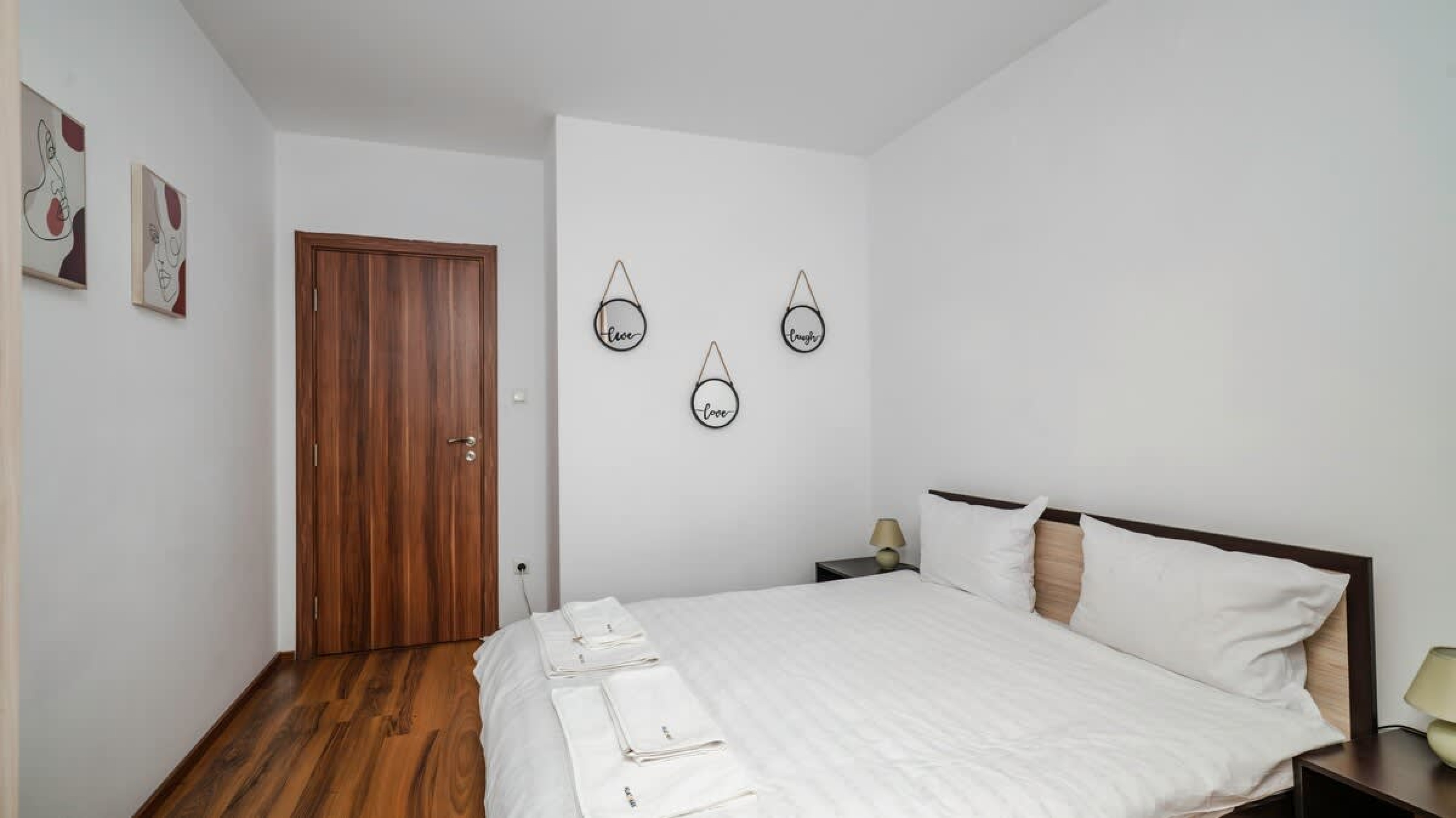 Scoutaround White Logo