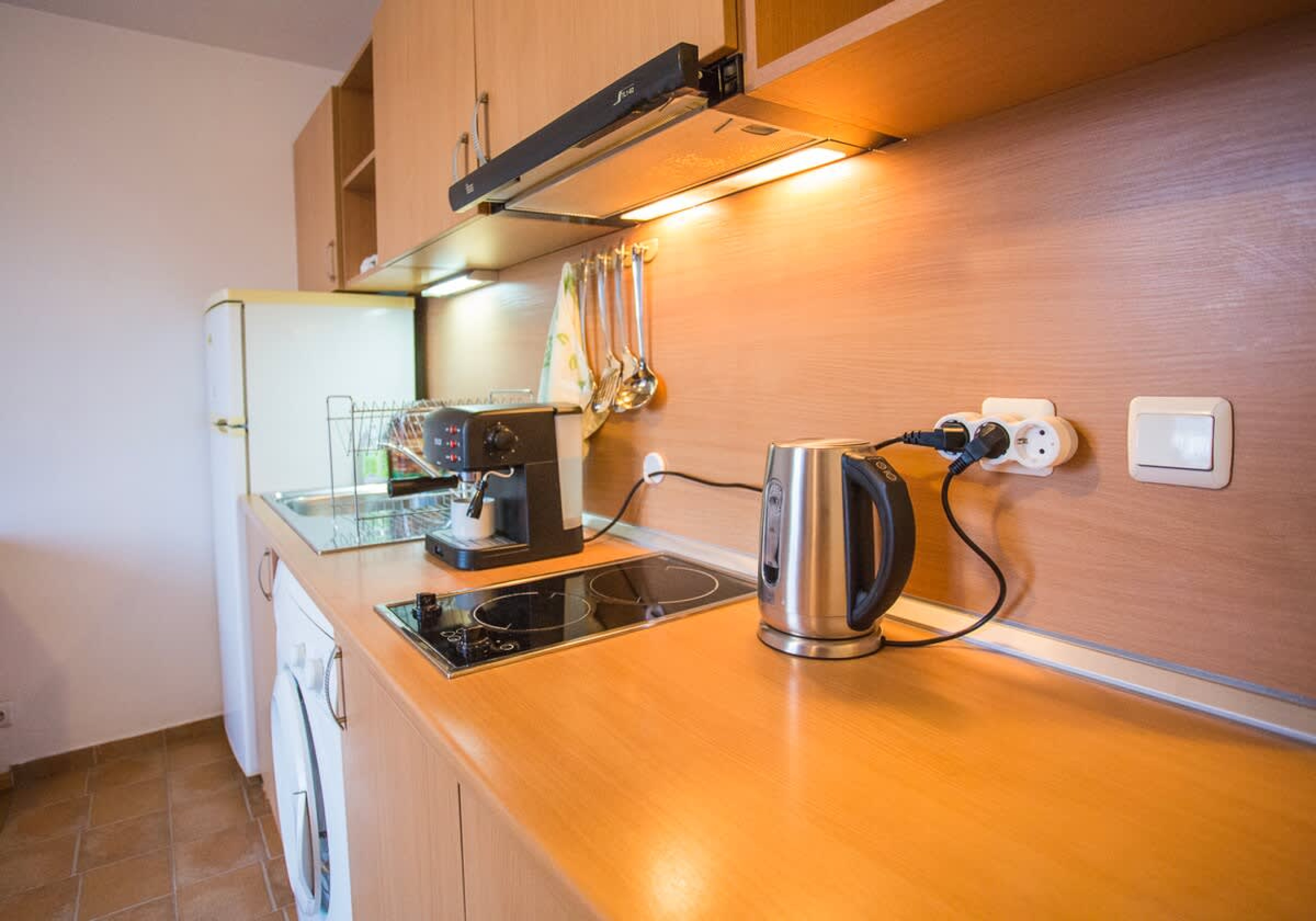 Scoutaround White Logo