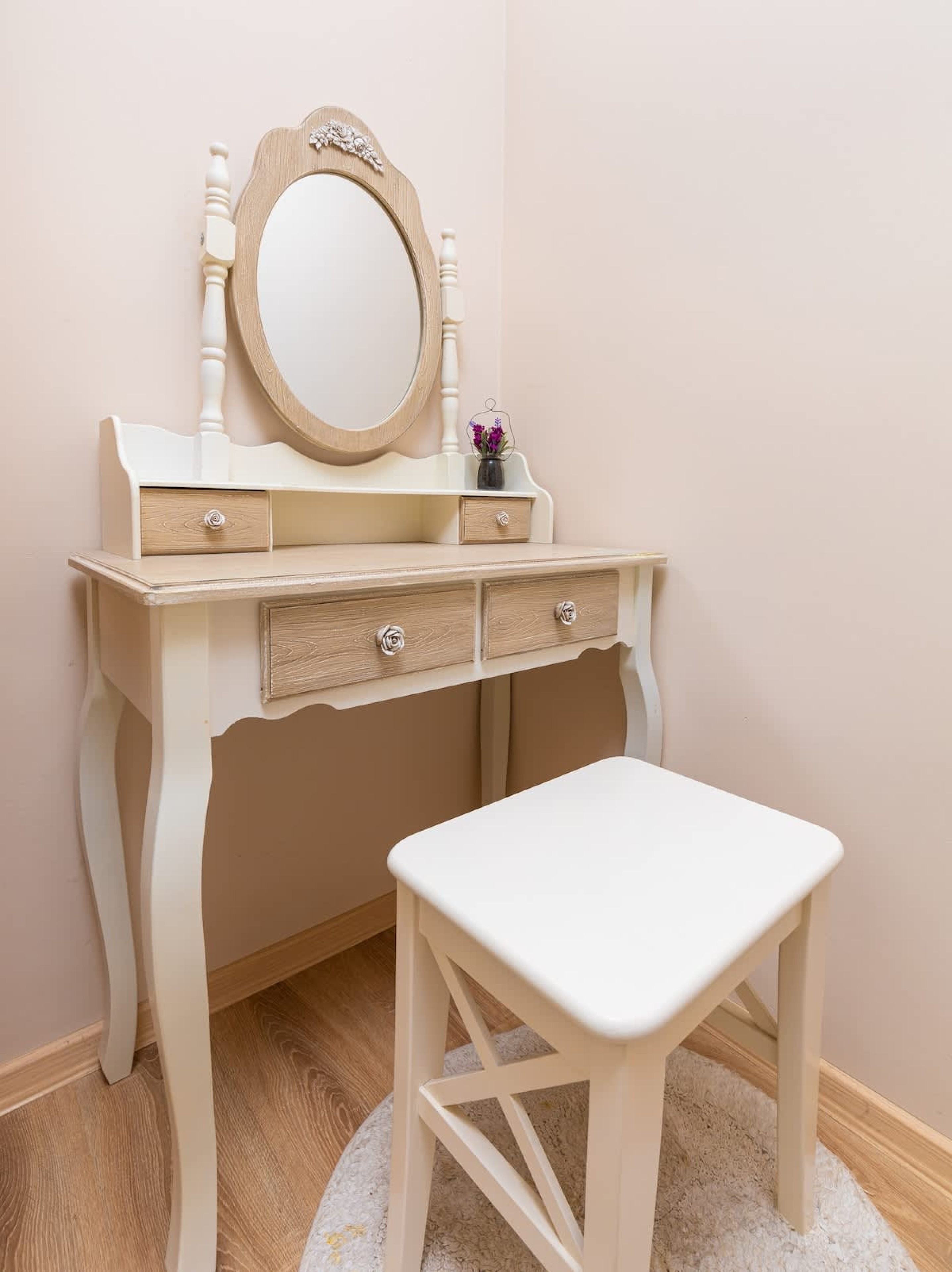 Scoutaround White Logo