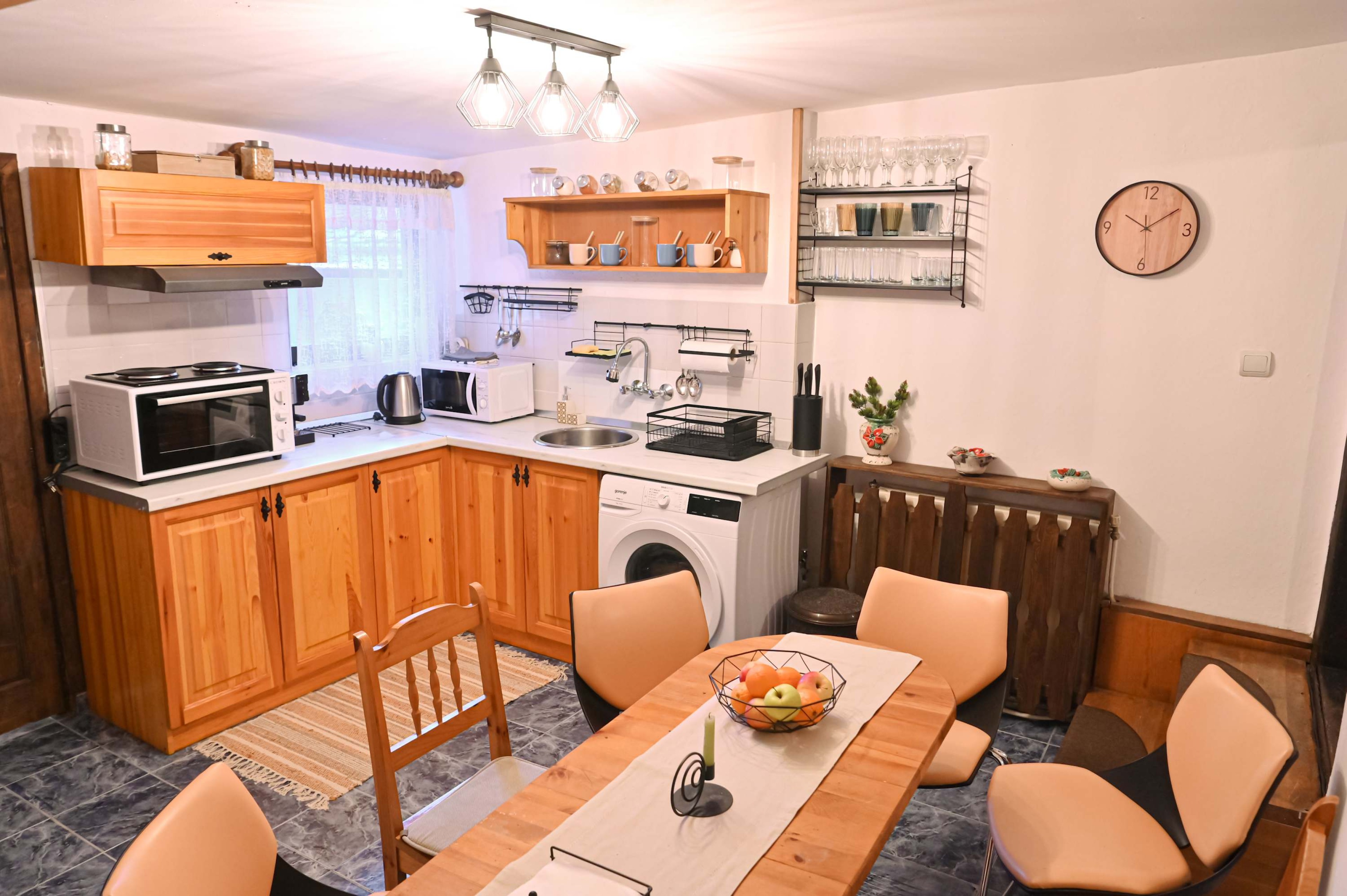 Scoutaround White Logo