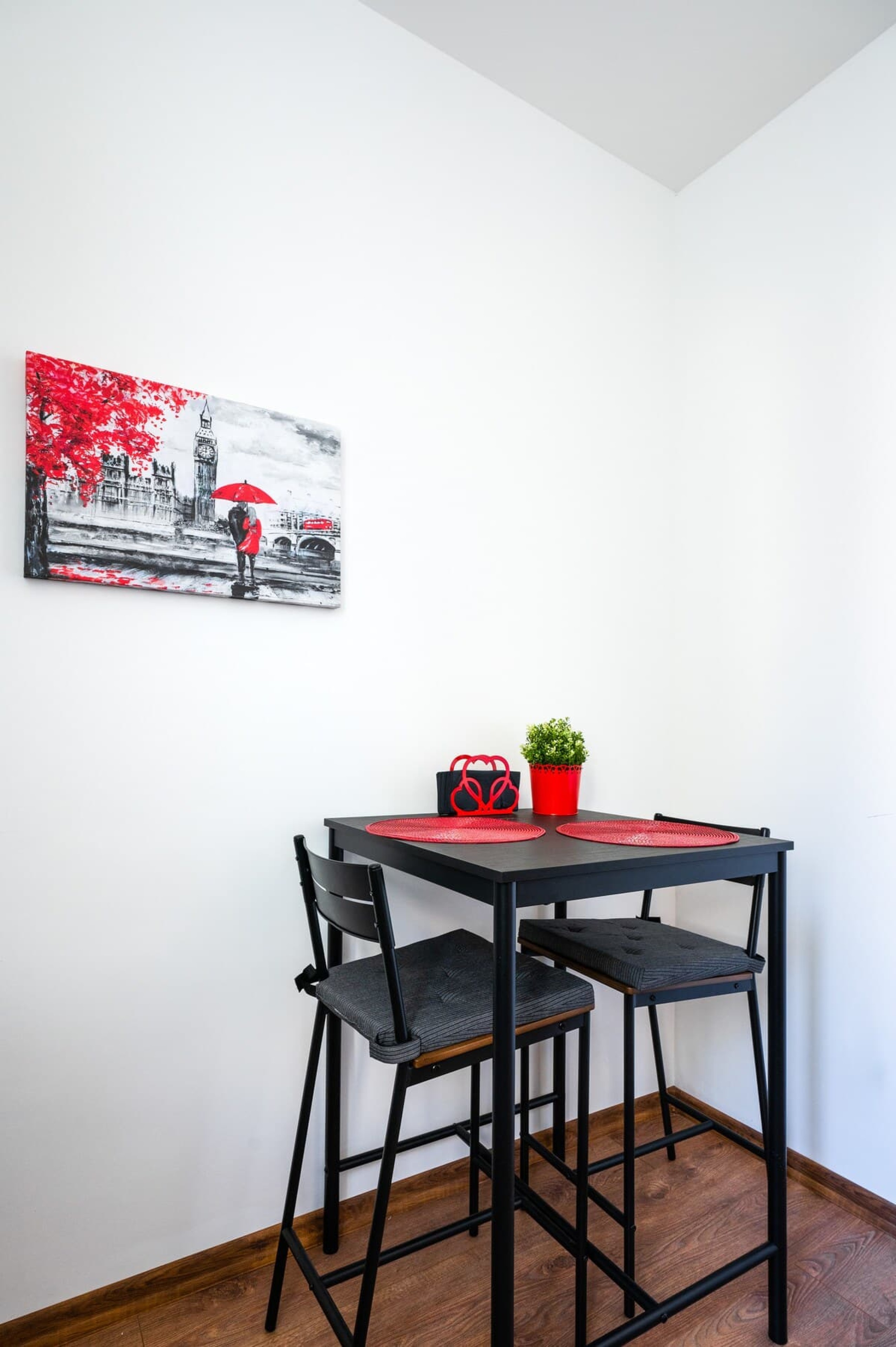 Scoutaround White Logo