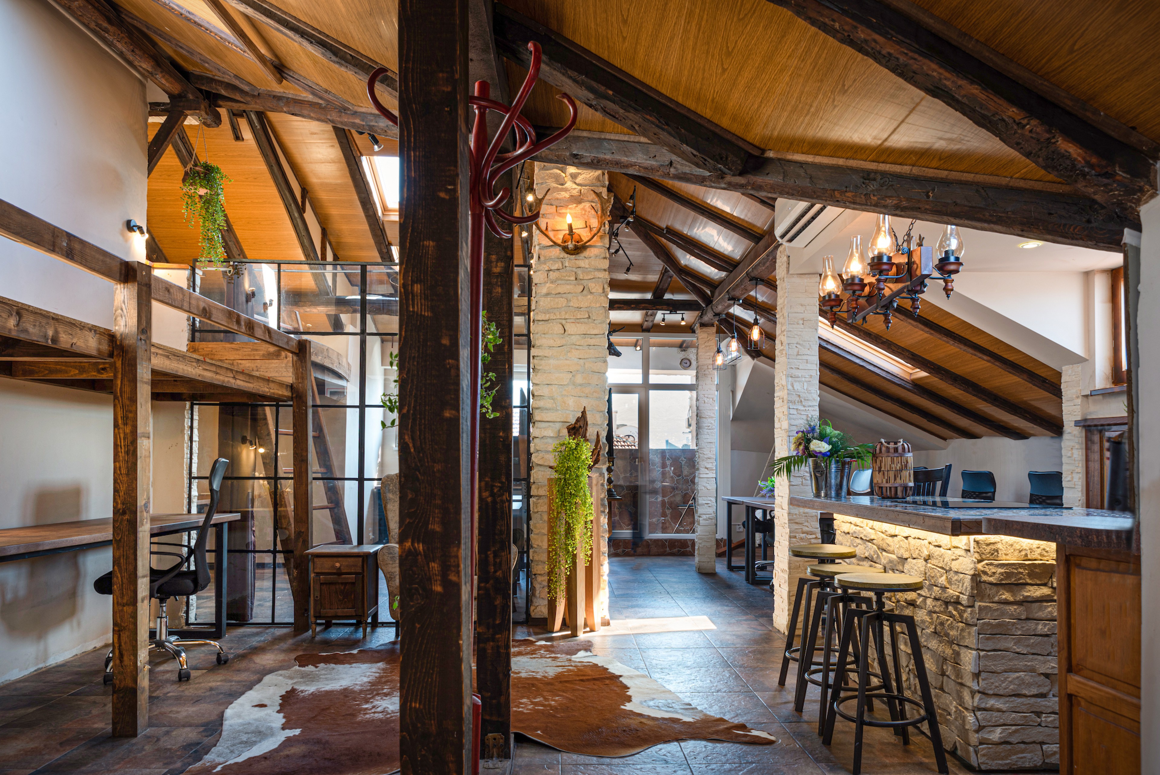 Scoutaround White Logo