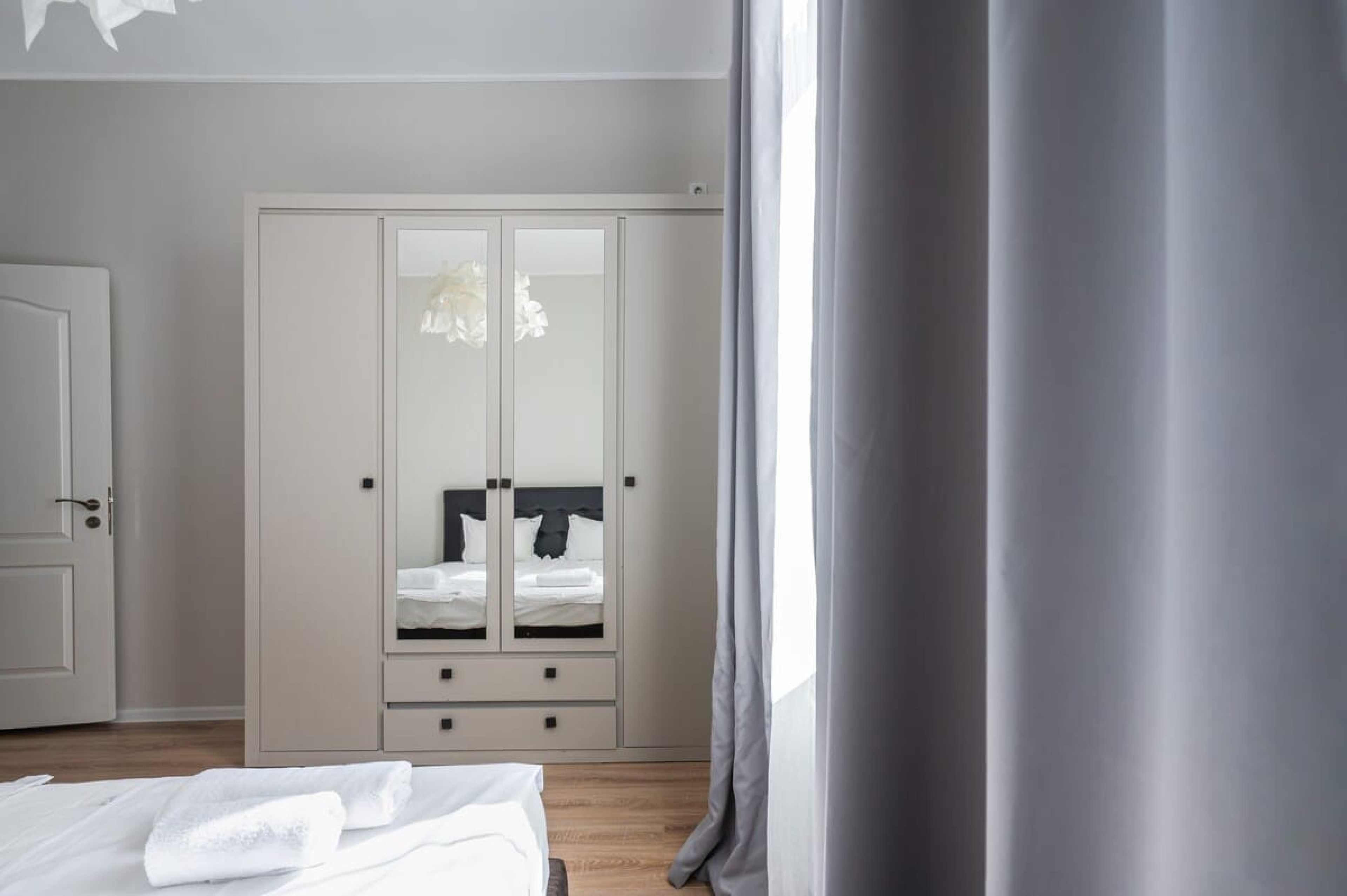 Scoutaround White Logo