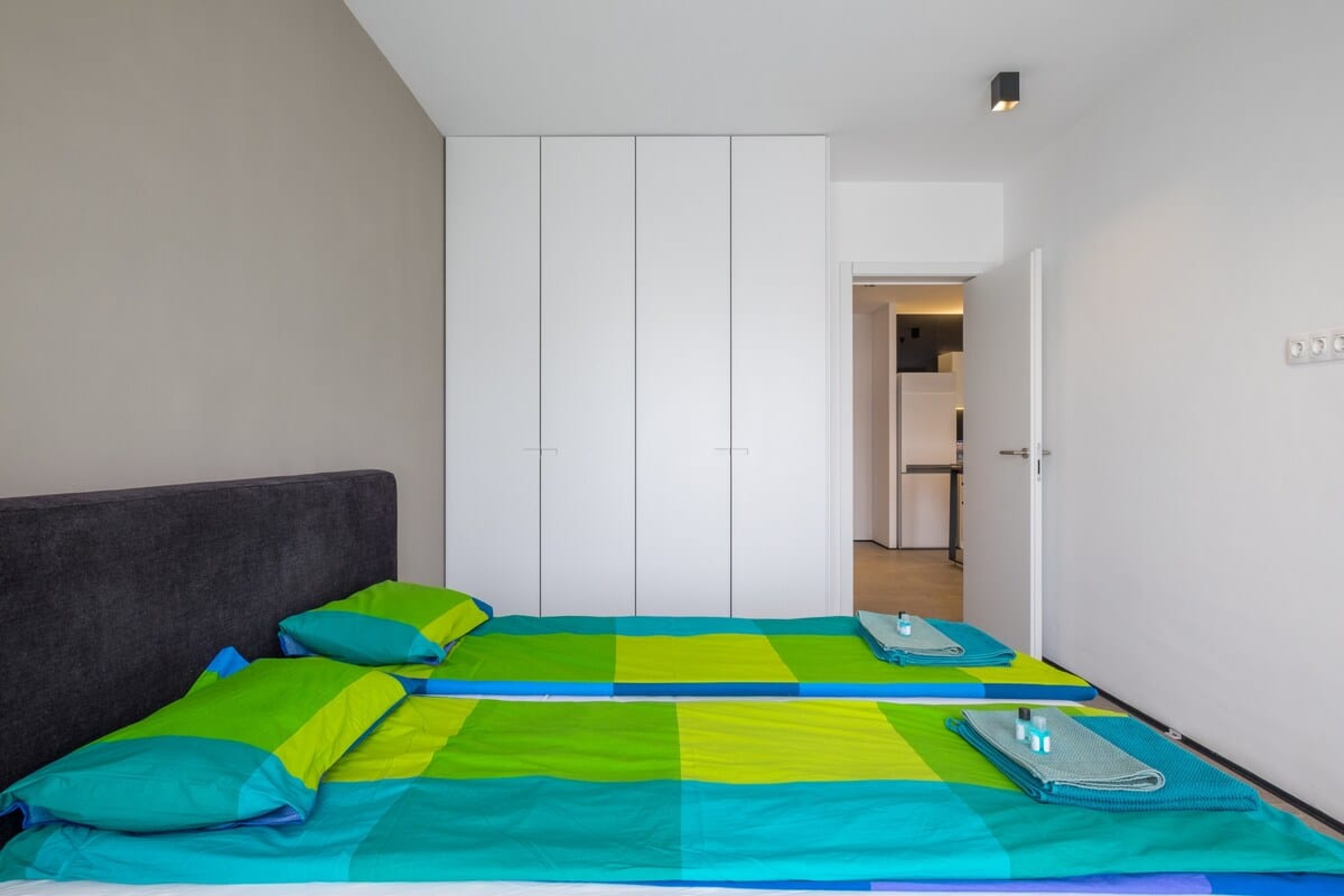 Scoutaround White Logo