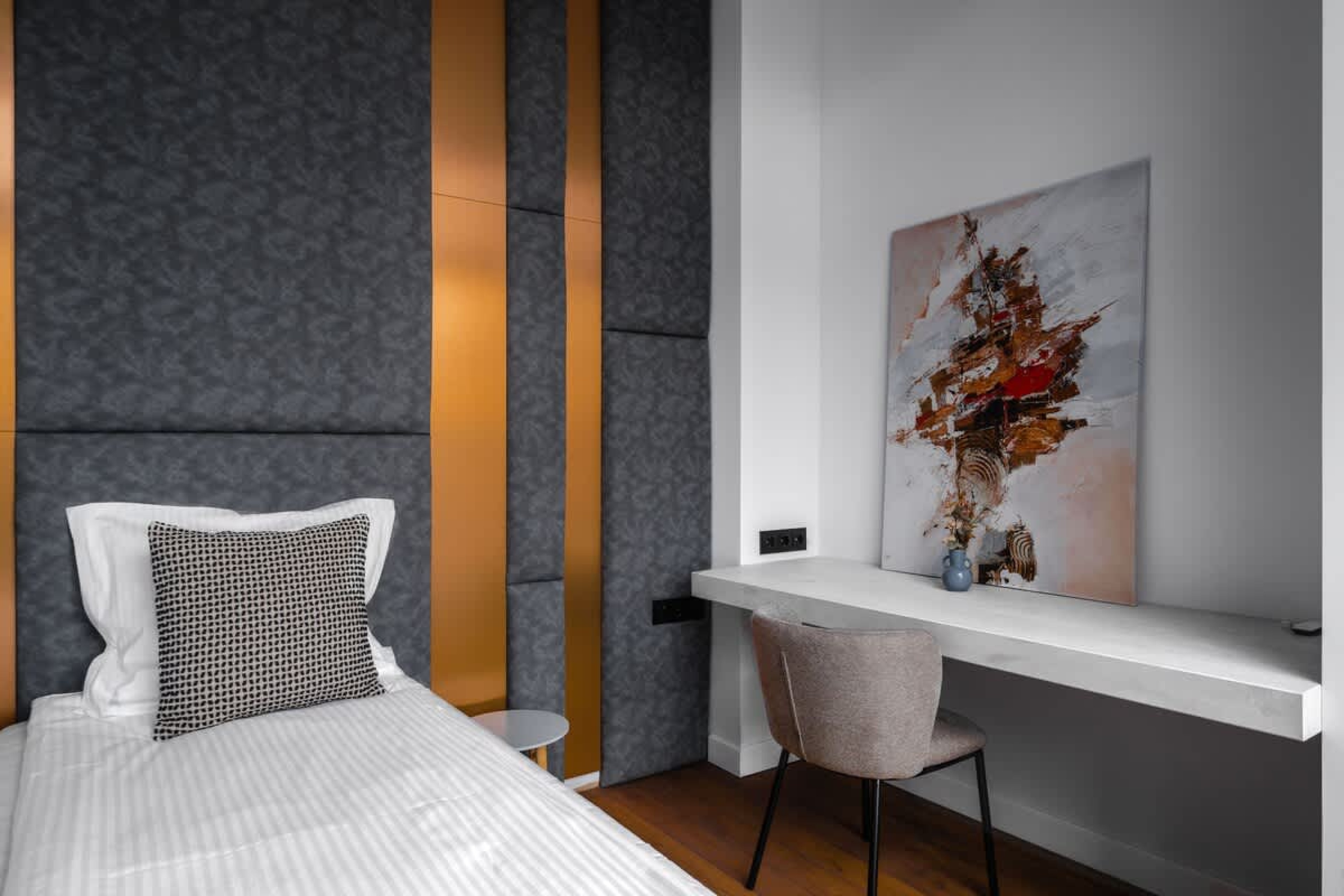 Scoutaround White Logo