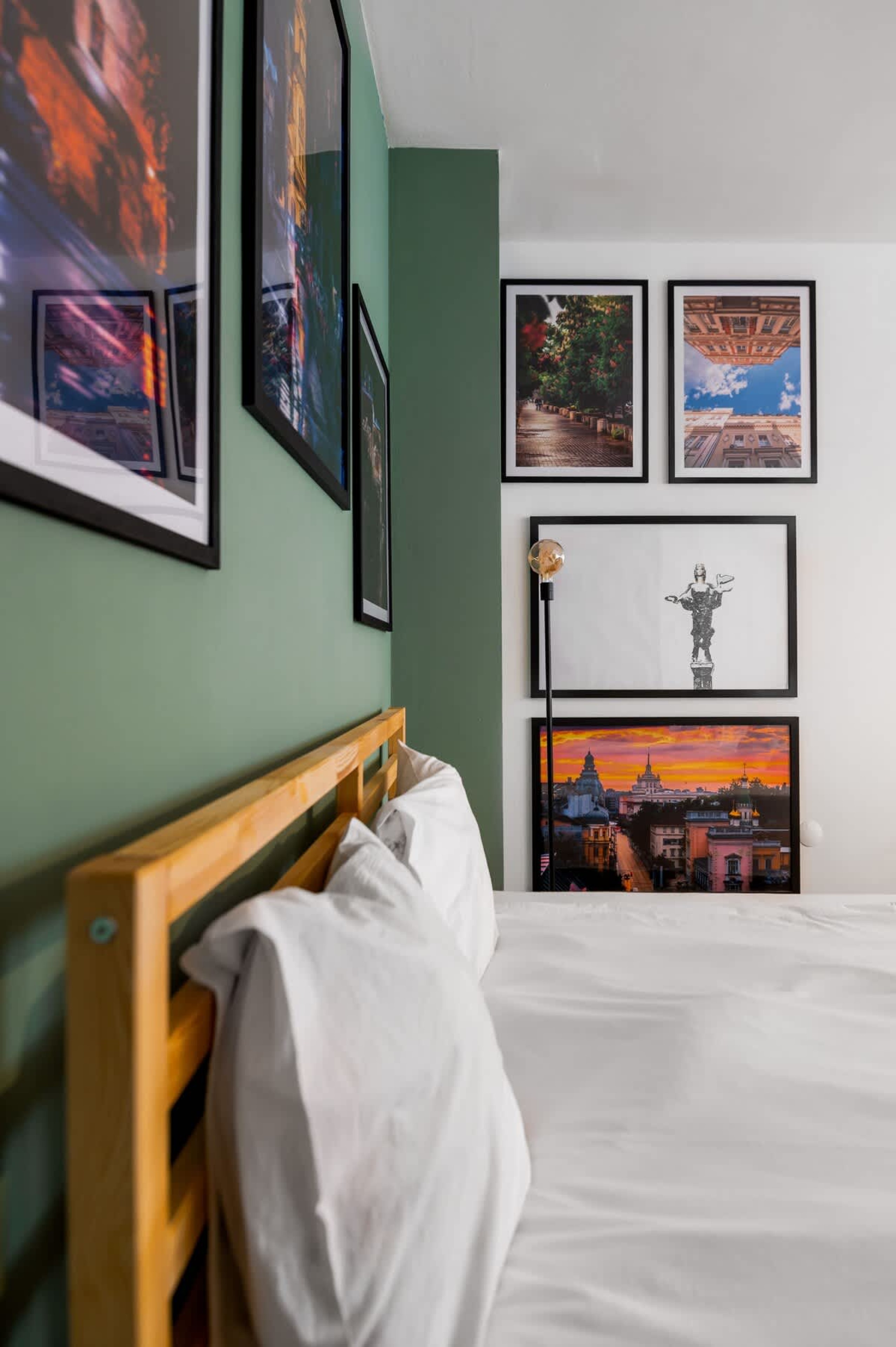 Scoutaround White Logo