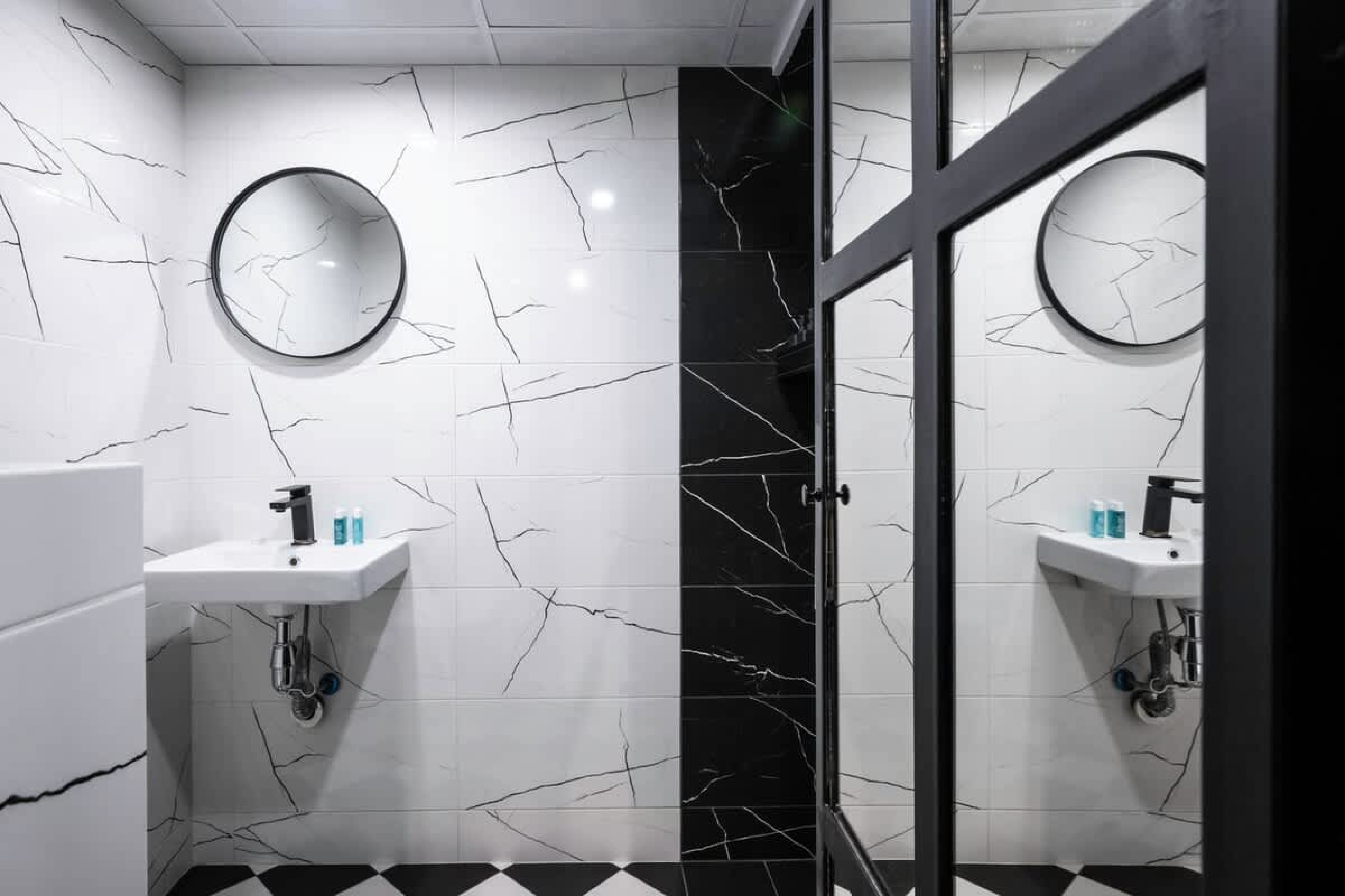 Scoutaround White Logo