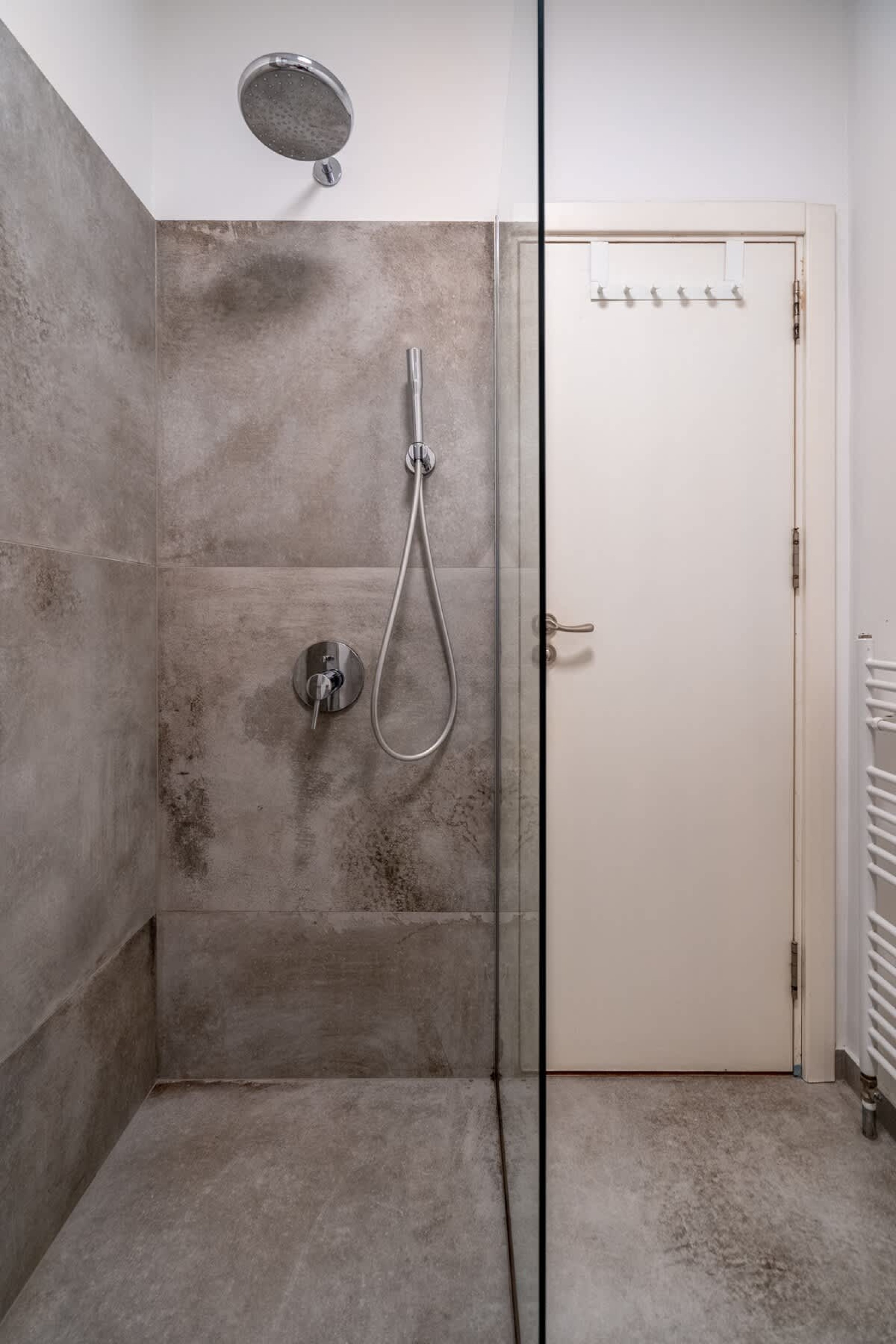 Scoutaround White Logo