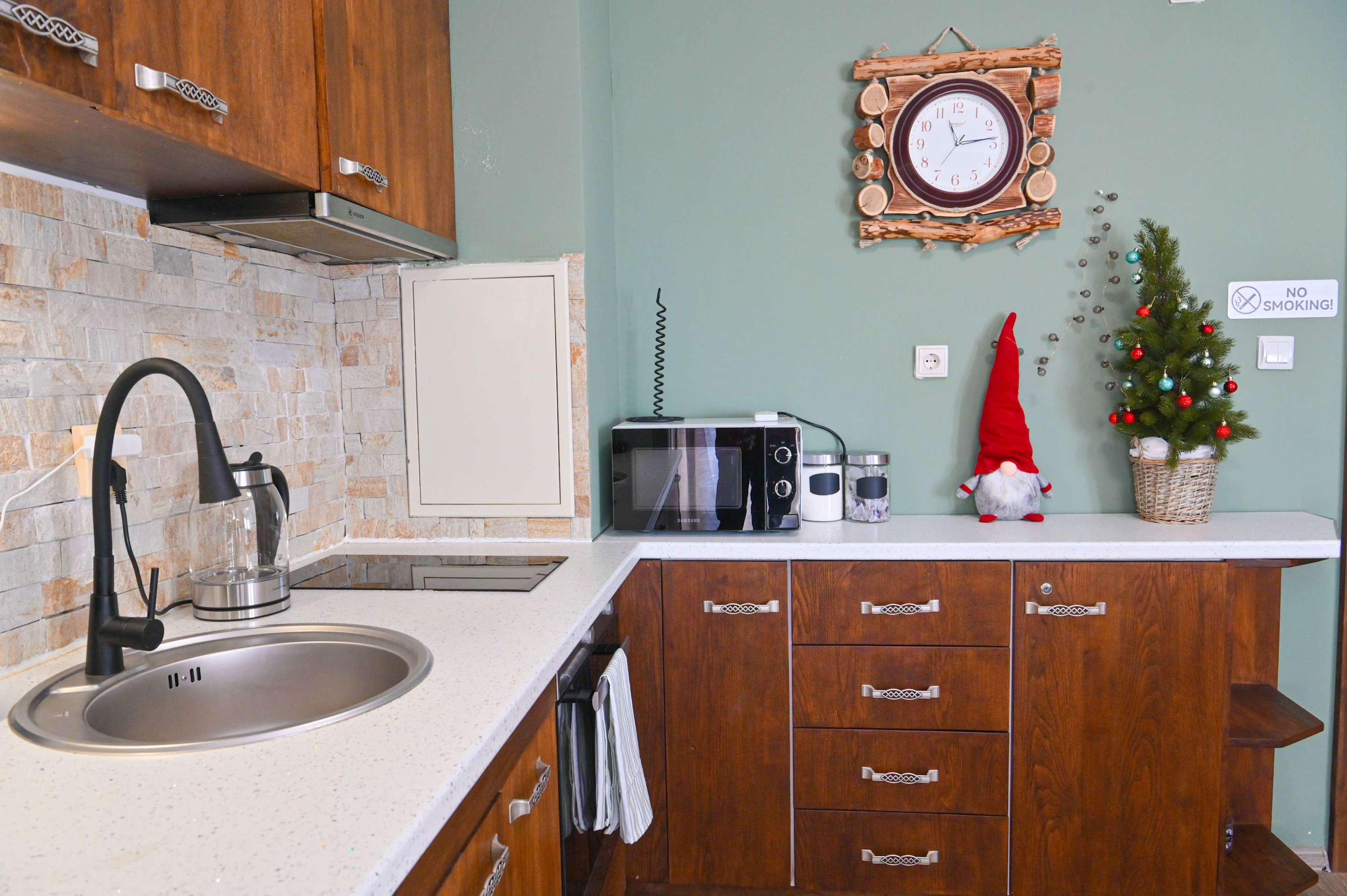 Scoutaround White Logo