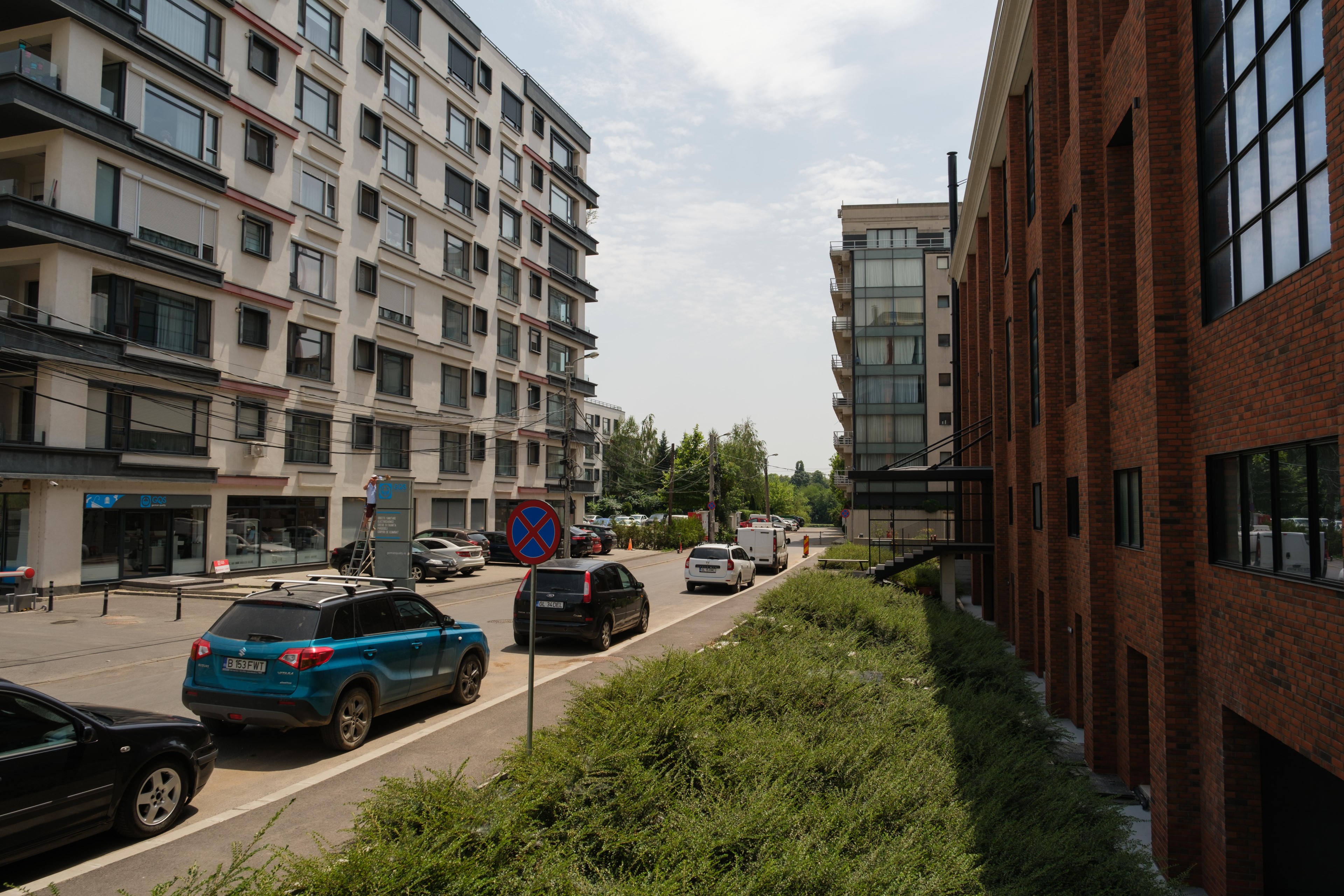 Scoutaround White Logo