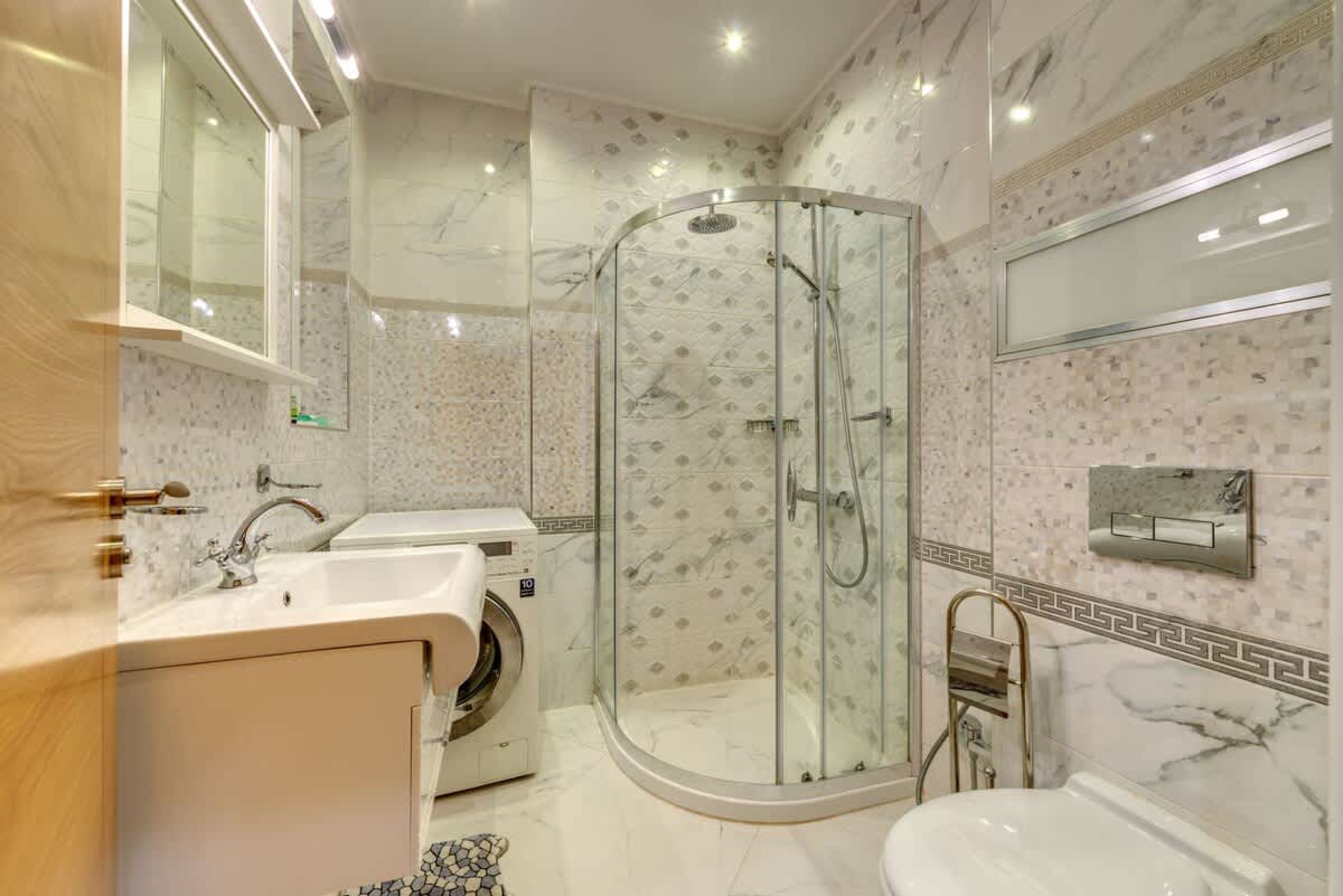 Scoutaround White Logo