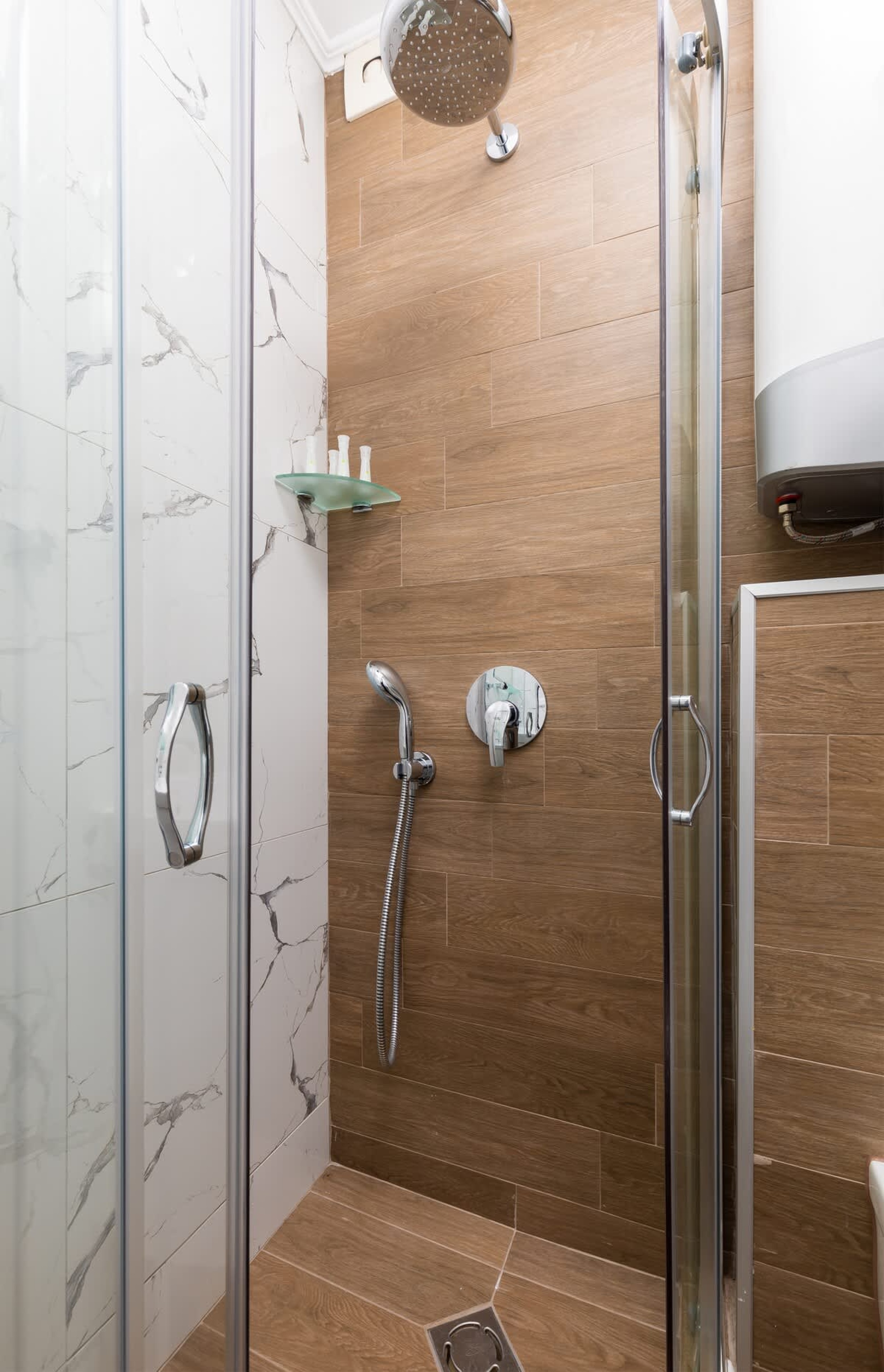 Scoutaround White Logo