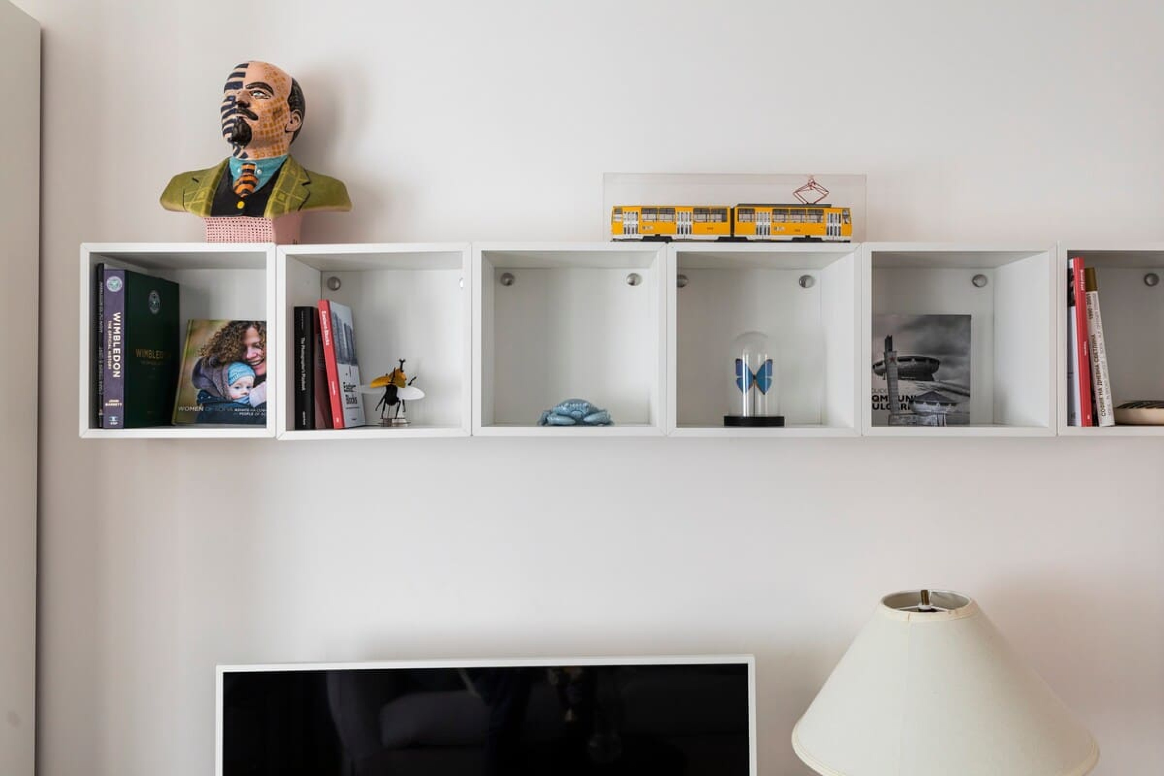 Scoutaround White Logo