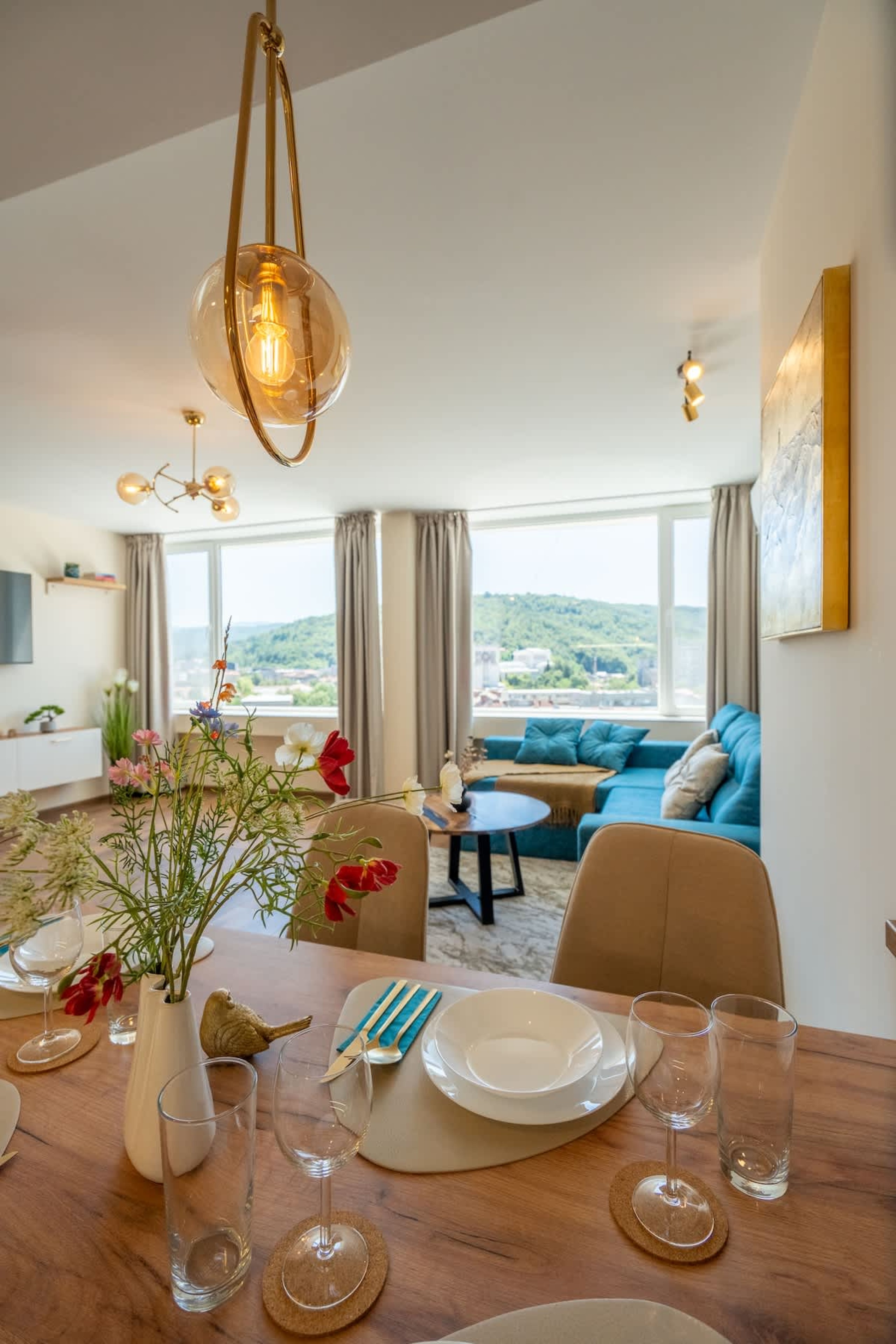 Scoutaround White Logo